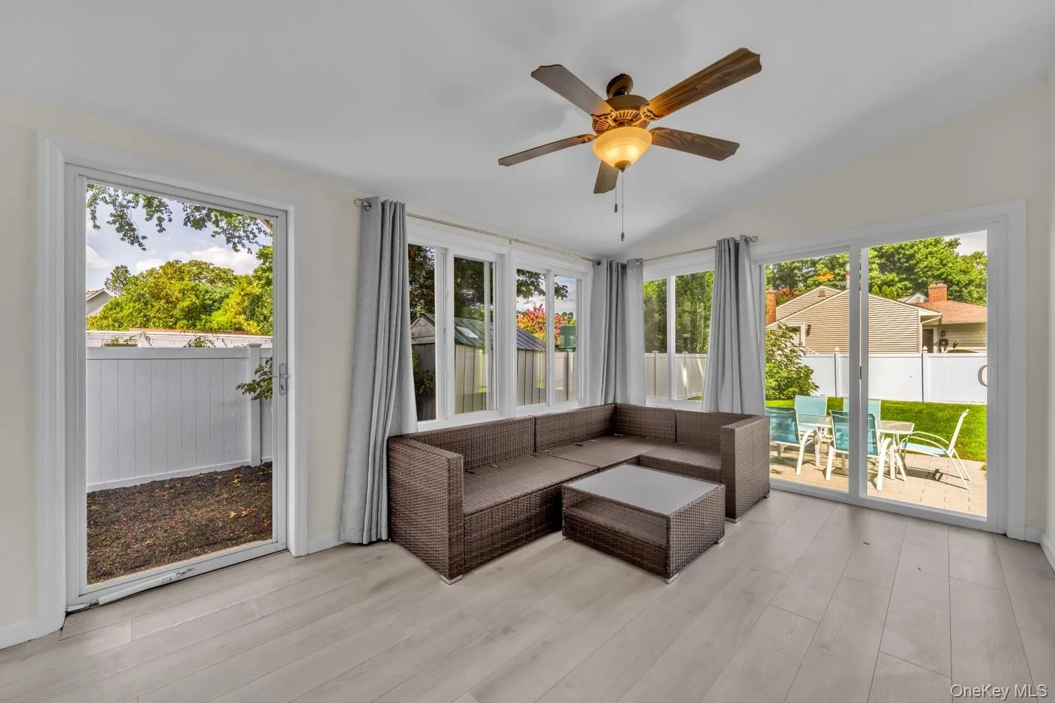 91 Haynes Avenue, Islip, NY, 3 Bedrooms Bedrooms, 7 Rooms Rooms,1 BathroomBathrooms,Residential,For Rent,Haynes,0,1044056 91 Haynes Avenue, Islip, NY, 3 Bedrooms Bedrooms, 7 Rooms Rooms,1 BathroomBathrooms,Residential,For Rent,Haynes,0,1044056