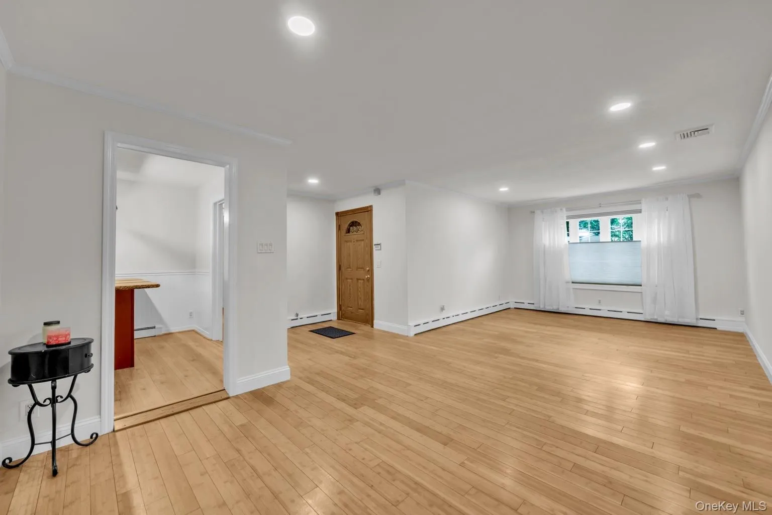 91 Haynes Avenue, Islip, NY, 3 Bedrooms Bedrooms, 7 Rooms Rooms,1 BathroomBathrooms,Residential,For Rent,Haynes,0,1044056 91 Haynes Avenue, Islip, NY, 3 Bedrooms Bedrooms, 7 Rooms Rooms,1 BathroomBathrooms,Residential,For Rent,Haynes,0,1044056