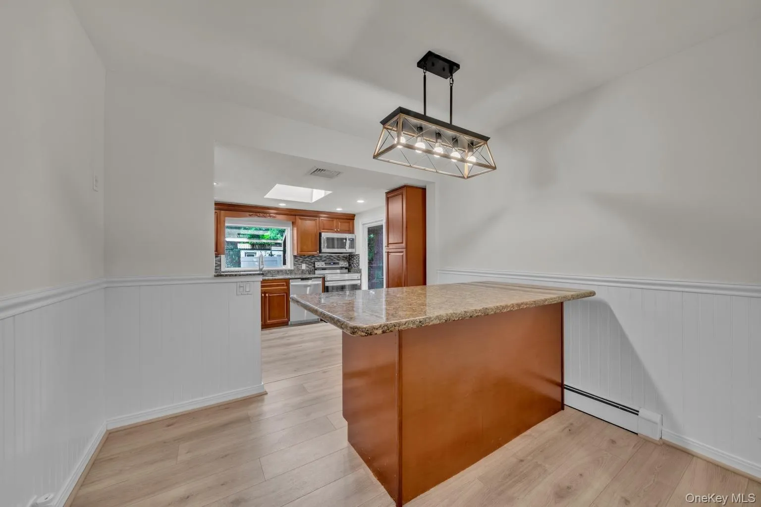 91 Haynes Avenue, Islip, NY, 3 Bedrooms Bedrooms, 7 Rooms Rooms,1 BathroomBathrooms,Residential,For Rent,Haynes,0,1044056 91 Haynes Avenue, Islip, NY, 3 Bedrooms Bedrooms, 7 Rooms Rooms,1 BathroomBathrooms,Residential,For Rent,Haynes,0,1044056