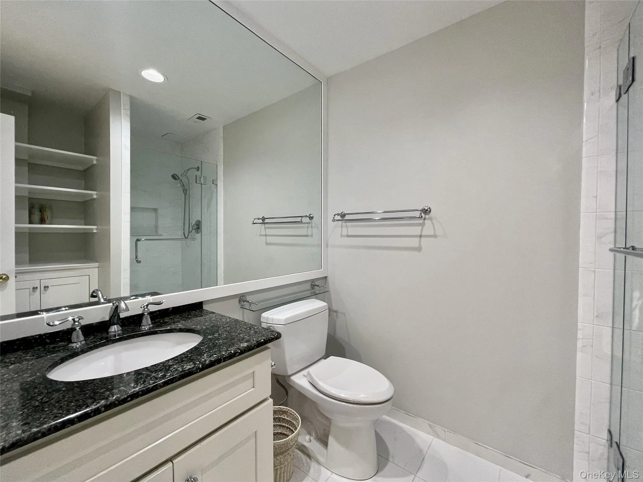 Updated Full Hall BathRoom with Shower. Updated Full Hall BathRoom with Shower.