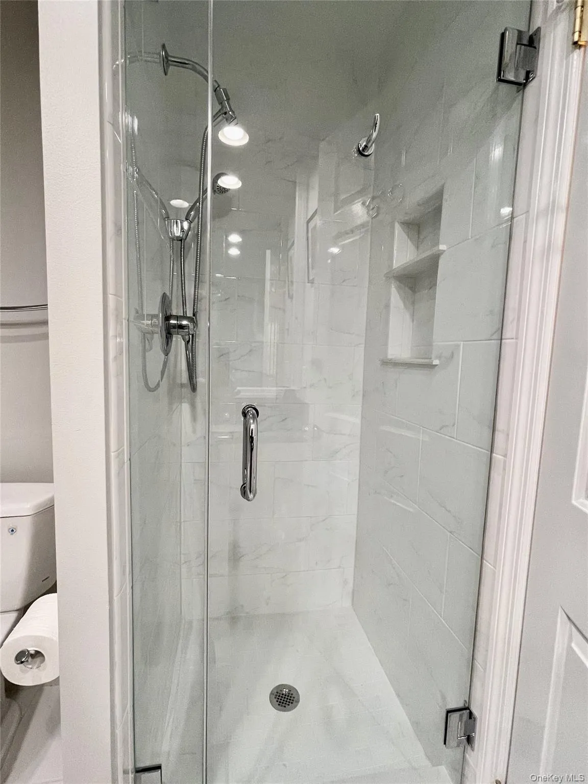 Updated Full Hall BathRoom with Shower. Updated Full Hall BathRoom with Shower.