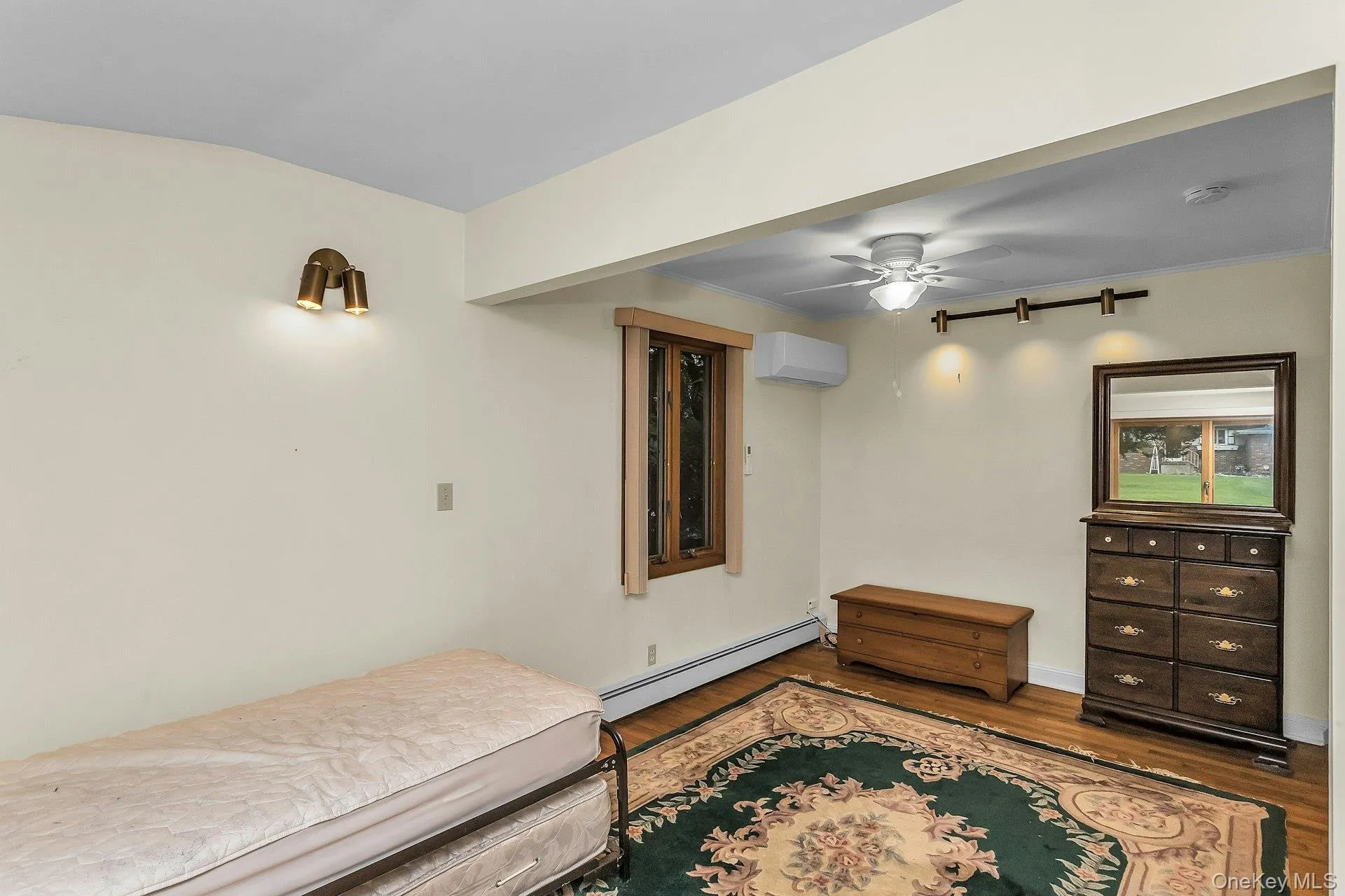 176 Side Road, Riverhead, NY, 3 Bedrooms Bedrooms, 7 Rooms Rooms,2 BathroomsBathrooms,Residential,For Rent,Side,0,1044062 176 Side Road, Riverhead, NY, 3 Bedrooms Bedrooms, 7 Rooms Rooms,2 BathroomsBathrooms,Residential,For Rent,Side,0,1044062
