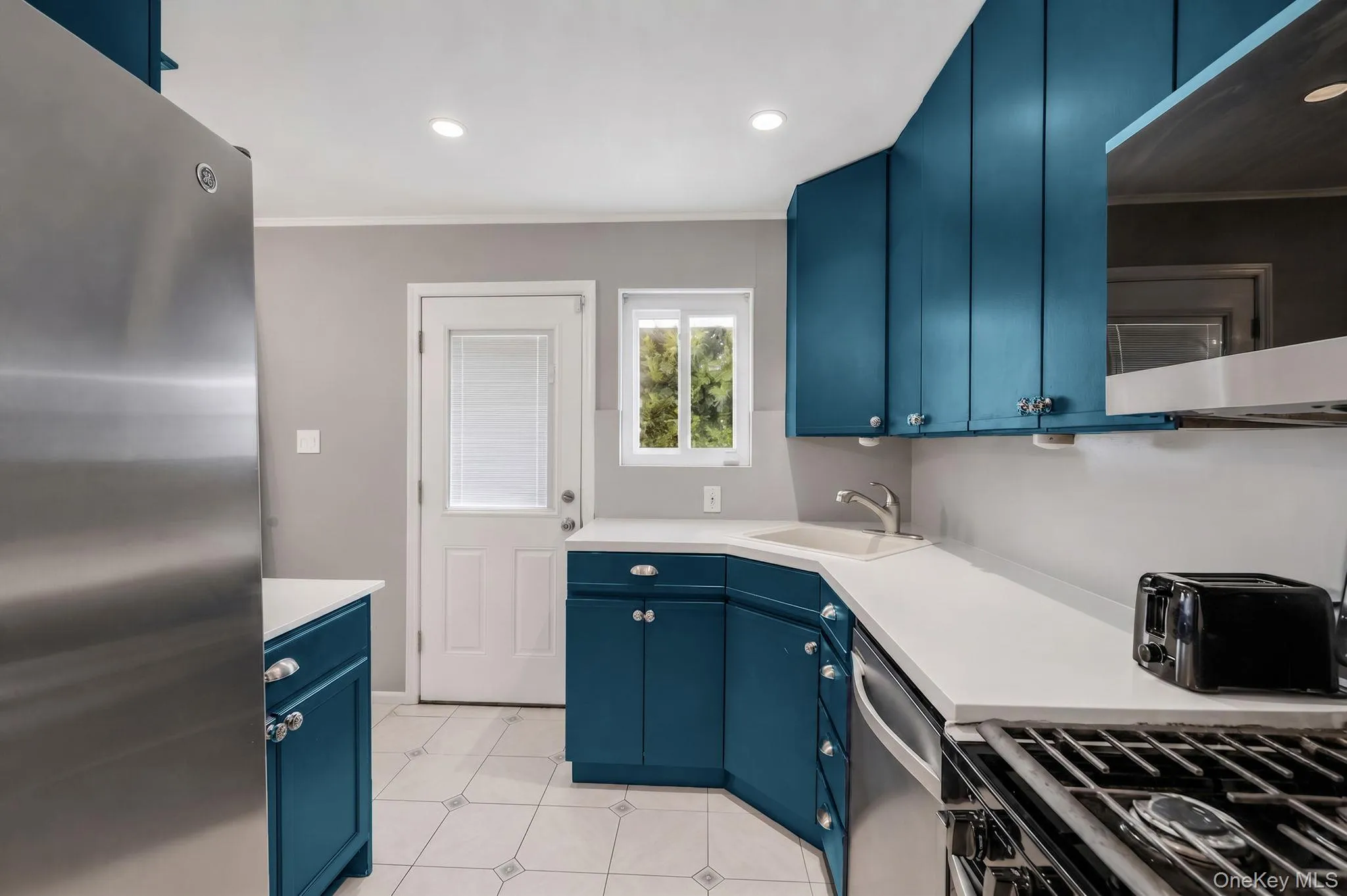 285 9th Street, Babylon, NY, 3 Bedrooms Bedrooms, 7 Rooms Rooms,1 BathroomBathrooms,Residential,For Rent,9th,0,1044065 285 9th Street, Babylon, NY, 3 Bedrooms Bedrooms, 7 Rooms Rooms,1 BathroomBathrooms,Residential,For Rent,9th,0,1044065