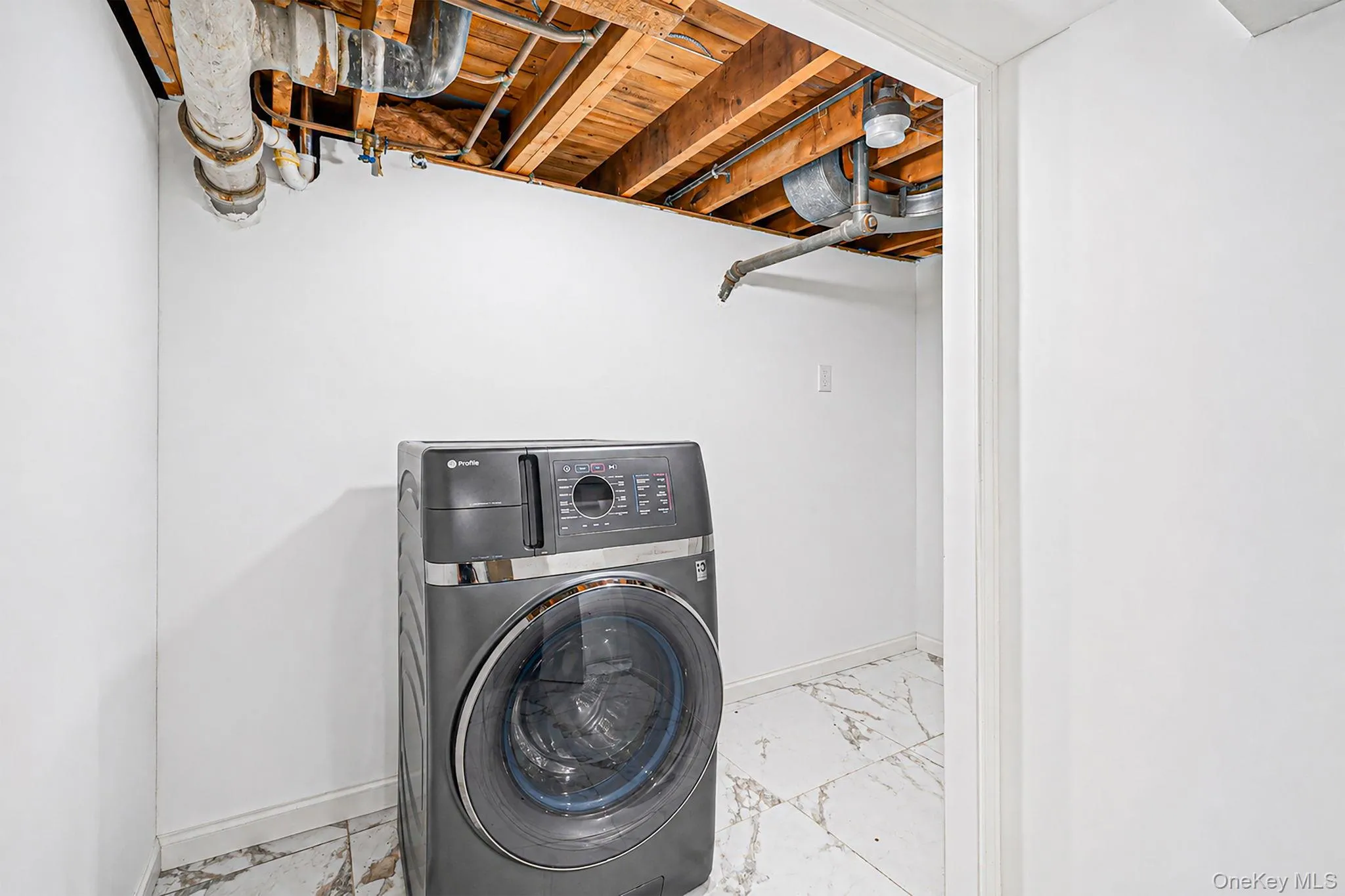285 9th Street, Babylon, NY, 3 Bedrooms Bedrooms, 7 Rooms Rooms,1 BathroomBathrooms,Residential,For Rent,9th,0,1044065 285 9th Street, Babylon, NY, 3 Bedrooms Bedrooms, 7 Rooms Rooms,1 BathroomBathrooms,Residential,For Rent,9th,0,1044065