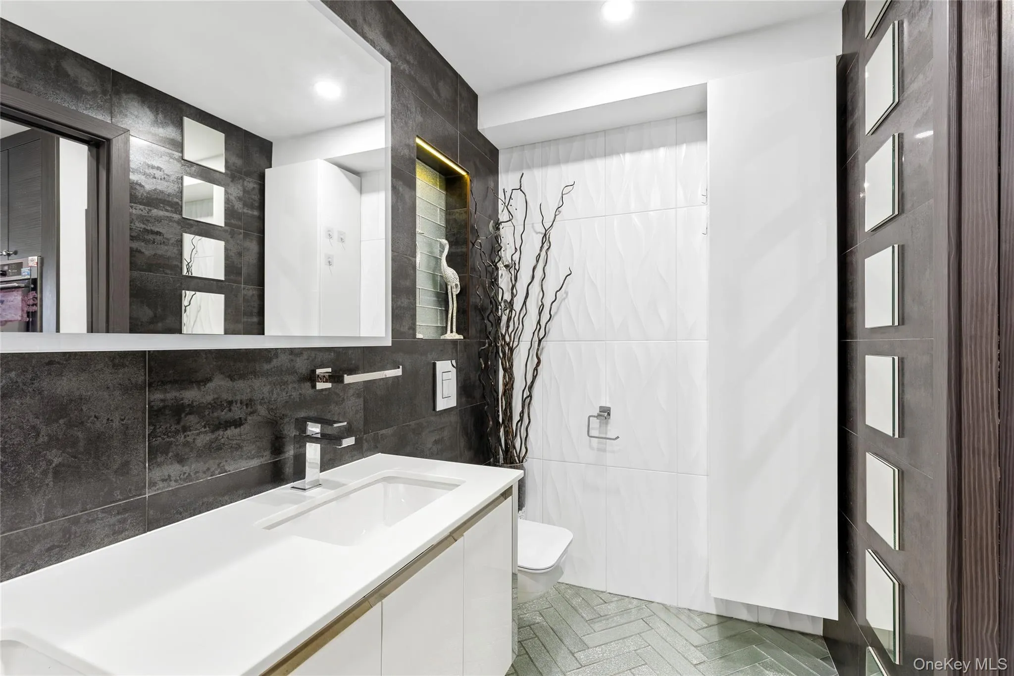 8611 151st Avenue, New York, NY, 2 Bedrooms Bedrooms, 4 Rooms Rooms,2 BathroomsBathrooms,Residential,For Rent,151st,0,1044073 8611 151st Avenue, New York, NY, 2 Bedrooms Bedrooms, 4 Rooms Rooms,2 BathroomsBathrooms,Residential,For Rent,151st,0,1044073