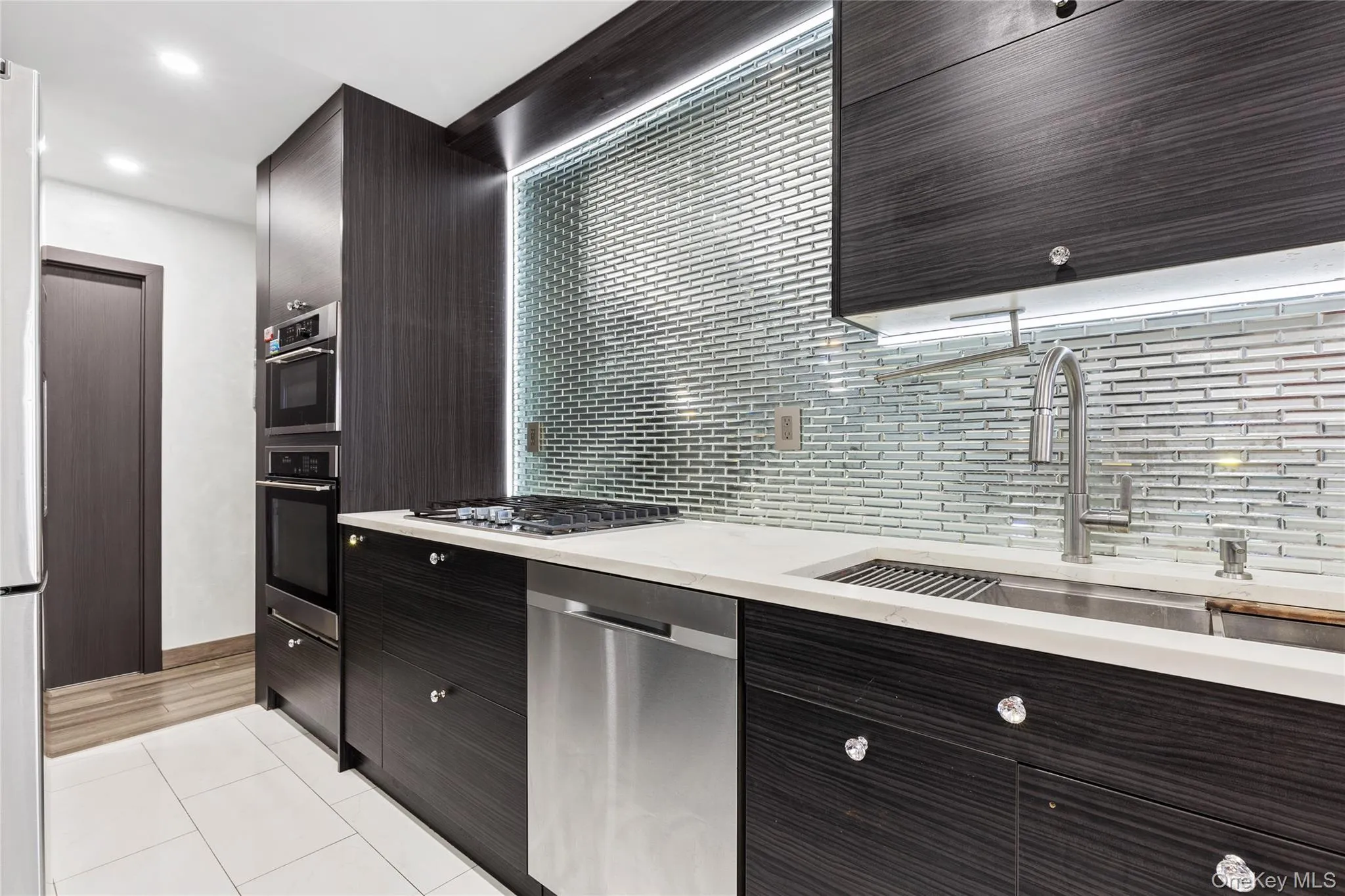 8611 151st Avenue, New York, NY, 2 Bedrooms Bedrooms, 4 Rooms Rooms,2 BathroomsBathrooms,Residential,For Rent,151st,0,1044073 8611 151st Avenue, New York, NY, 2 Bedrooms Bedrooms, 4 Rooms Rooms,2 BathroomsBathrooms,Residential,For Rent,151st,0,1044073