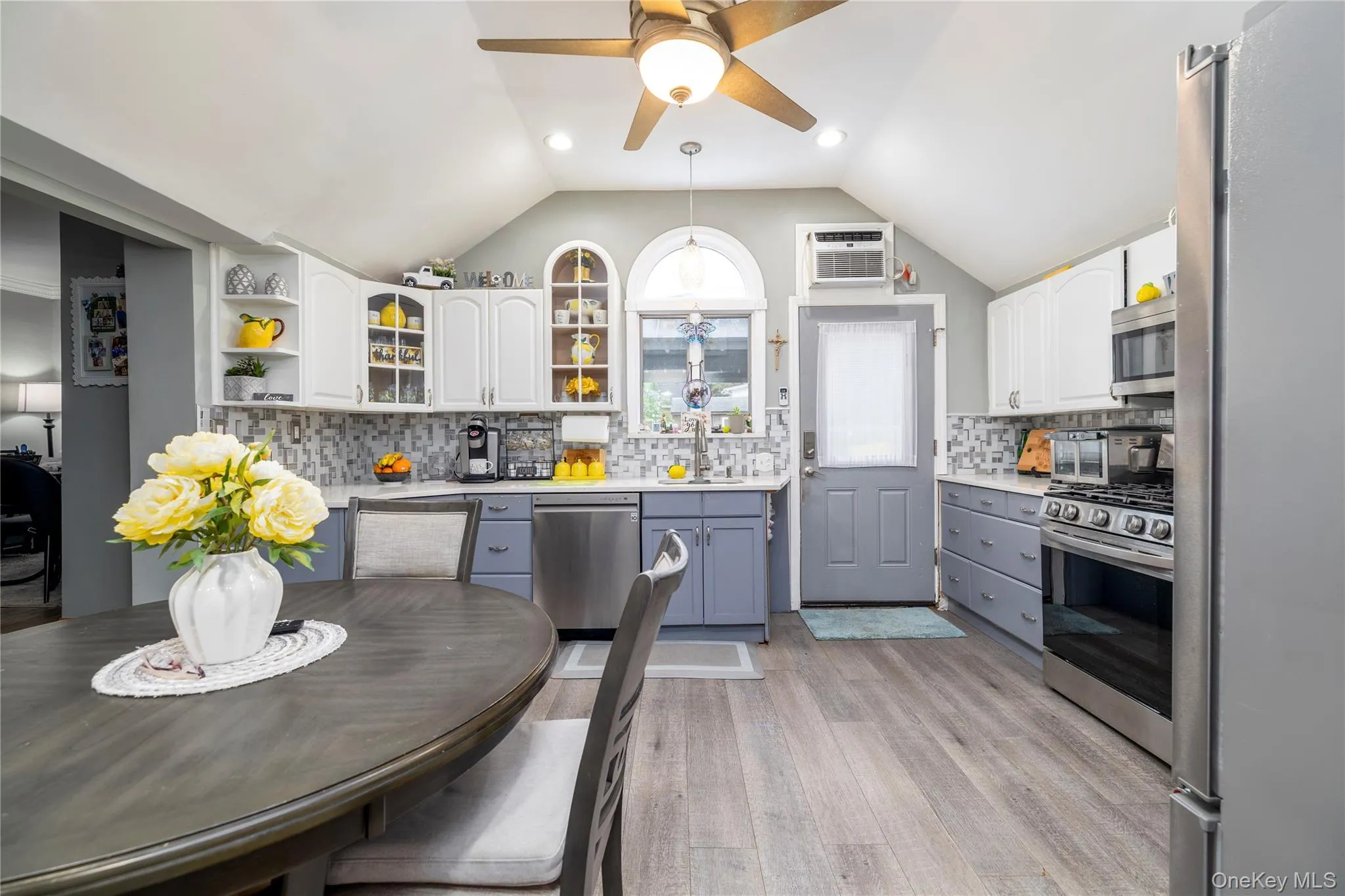105 Wicks Lane, Hempstead, NY, 4 Bedrooms Bedrooms, 7 Rooms Rooms,3 BathroomsBathrooms,Residential,For Rent,Wicks,0,1044076 105 Wicks Lane, Hempstead, NY, 4 Bedrooms Bedrooms, 7 Rooms Rooms,3 BathroomsBathrooms,Residential,For Rent,Wicks,0,1044076