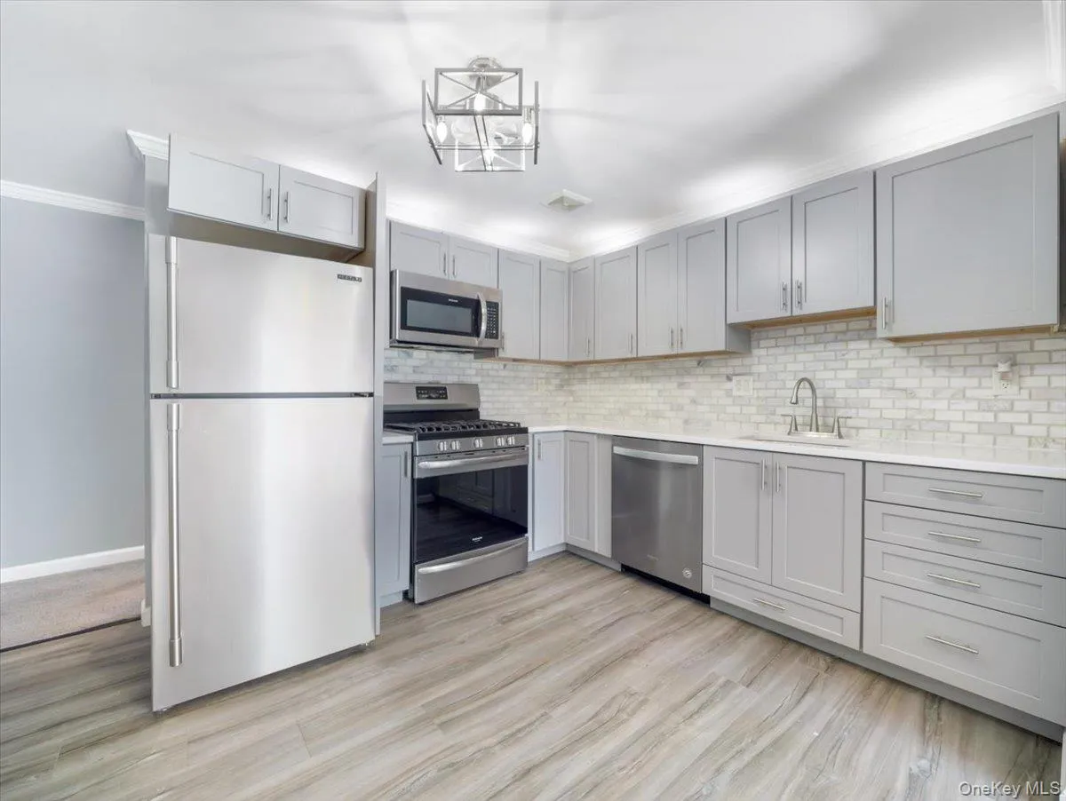 202 Country Club Lane, Haverstraw, NY, 2 Bedrooms Bedrooms, 5 Rooms Rooms,2 BathroomsBathrooms,Residential,For Rent,Country Club,0,1044077 202 Country Club Lane, Haverstraw, NY, 2 Bedrooms Bedrooms, 5 Rooms Rooms,2 BathroomsBathrooms,Residential,For Rent,Country Club,0,1044077