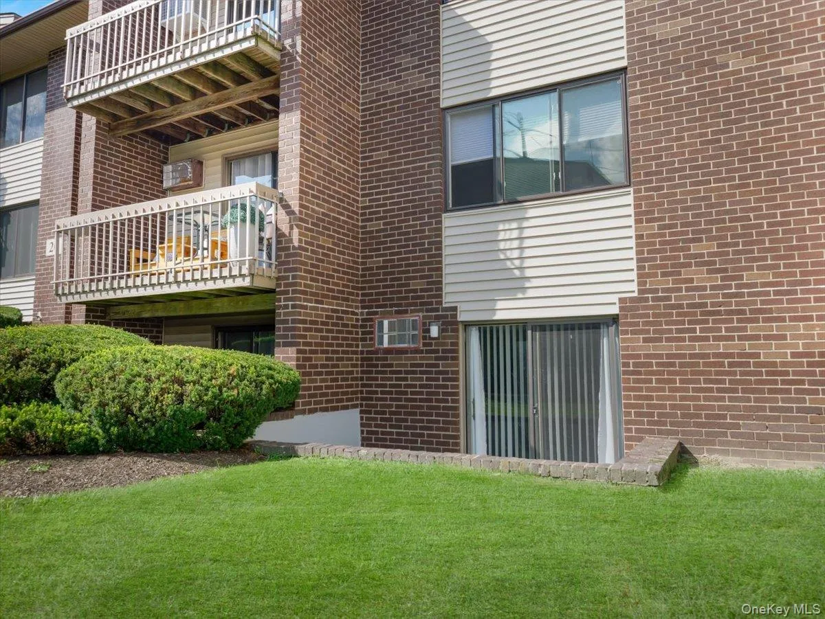 202 Country Club Lane, Haverstraw, NY, 2 Bedrooms Bedrooms, 5 Rooms Rooms,2 BathroomsBathrooms,Residential,For Rent,Country Club,0,1044077 202 Country Club Lane, Haverstraw, NY, 2 Bedrooms Bedrooms, 5 Rooms Rooms,2 BathroomsBathrooms,Residential,For Rent,Country Club,0,1044077