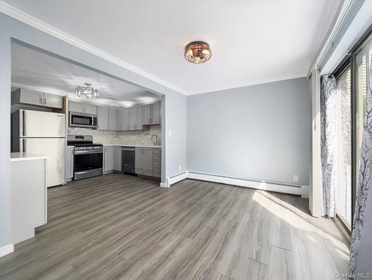 202 Country Club Lane, Haverstraw, NY, 2 Bedrooms Bedrooms, 5 Rooms Rooms,2 BathroomsBathrooms,Residential,For Rent,Country Club,0,1044077 202 Country Club Lane, Haverstraw, NY, 2 Bedrooms Bedrooms, 5 Rooms Rooms,2 BathroomsBathrooms,Residential,For Rent,Country Club,0,1044077
