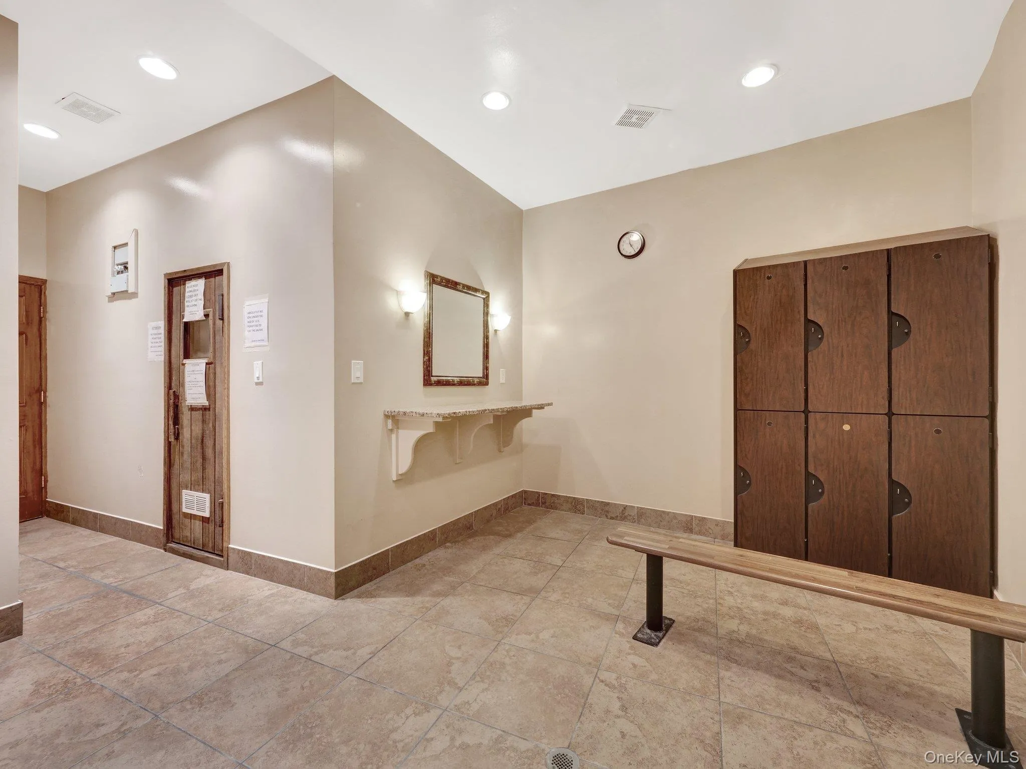 202 Country Club Lane, Haverstraw, NY, 2 Bedrooms Bedrooms, 5 Rooms Rooms,2 BathroomsBathrooms,Residential,For Rent,Country Club,0,1044077 202 Country Club Lane, Haverstraw, NY, 2 Bedrooms Bedrooms, 5 Rooms Rooms,2 BathroomsBathrooms,Residential,For Rent,Country Club,0,1044077