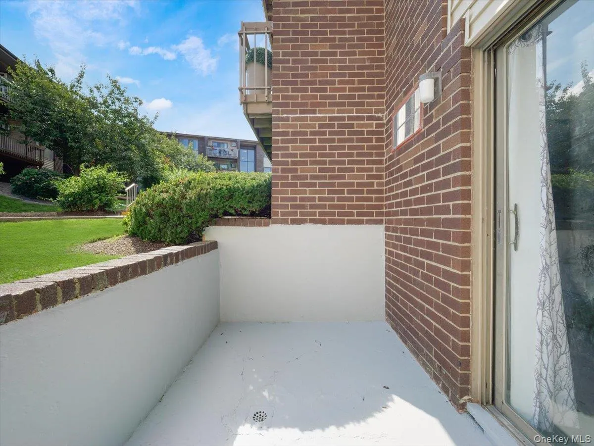 202 Country Club Lane, Haverstraw, NY, 2 Bedrooms Bedrooms, 5 Rooms Rooms,2 BathroomsBathrooms,Residential,For Rent,Country Club,0,1044077 202 Country Club Lane, Haverstraw, NY, 2 Bedrooms Bedrooms, 5 Rooms Rooms,2 BathroomsBathrooms,Residential,For Rent,Country Club,0,1044077
