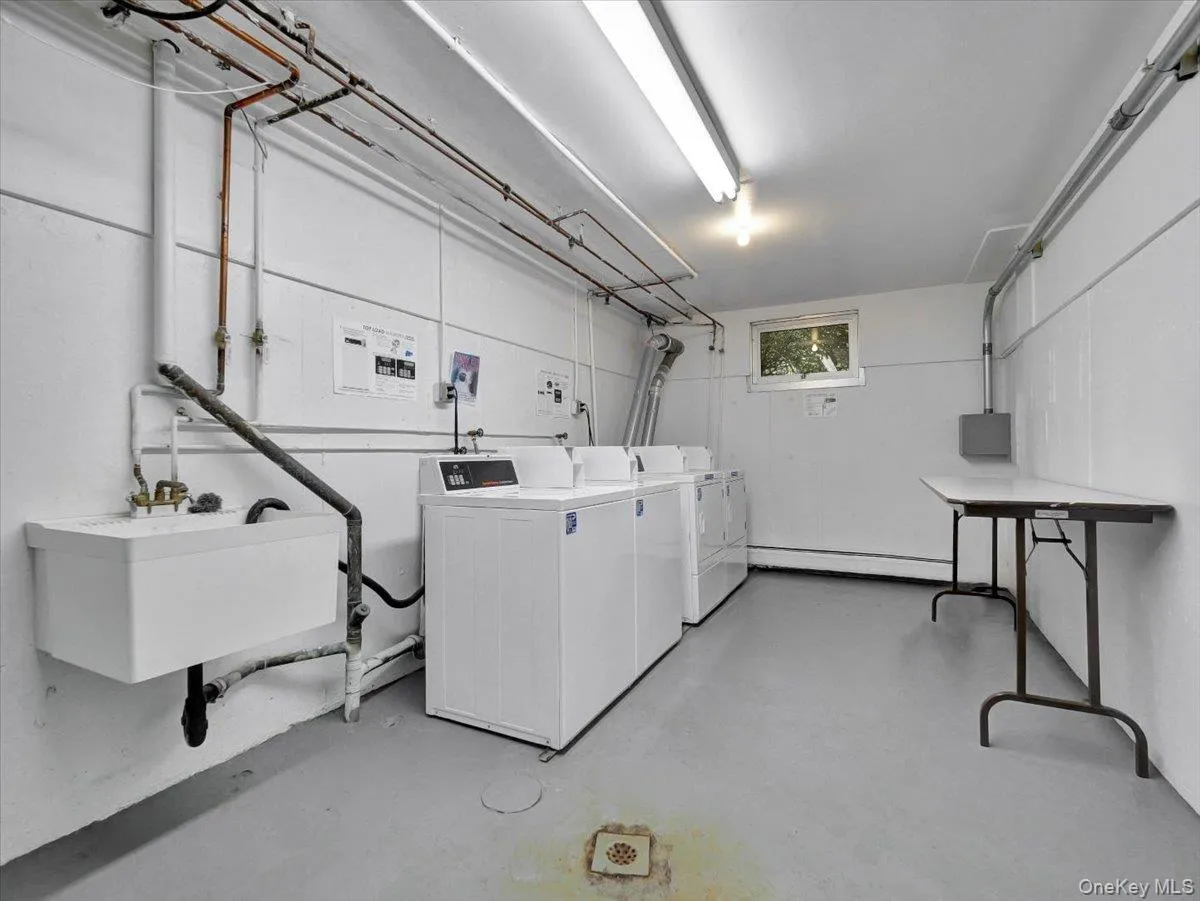 202 Country Club Lane, Haverstraw, NY, 2 Bedrooms Bedrooms, 5 Rooms Rooms,2 BathroomsBathrooms,Residential,For Rent,Country Club,0,1044077 202 Country Club Lane, Haverstraw, NY, 2 Bedrooms Bedrooms, 5 Rooms Rooms,2 BathroomsBathrooms,Residential,For Rent,Country Club,0,1044077