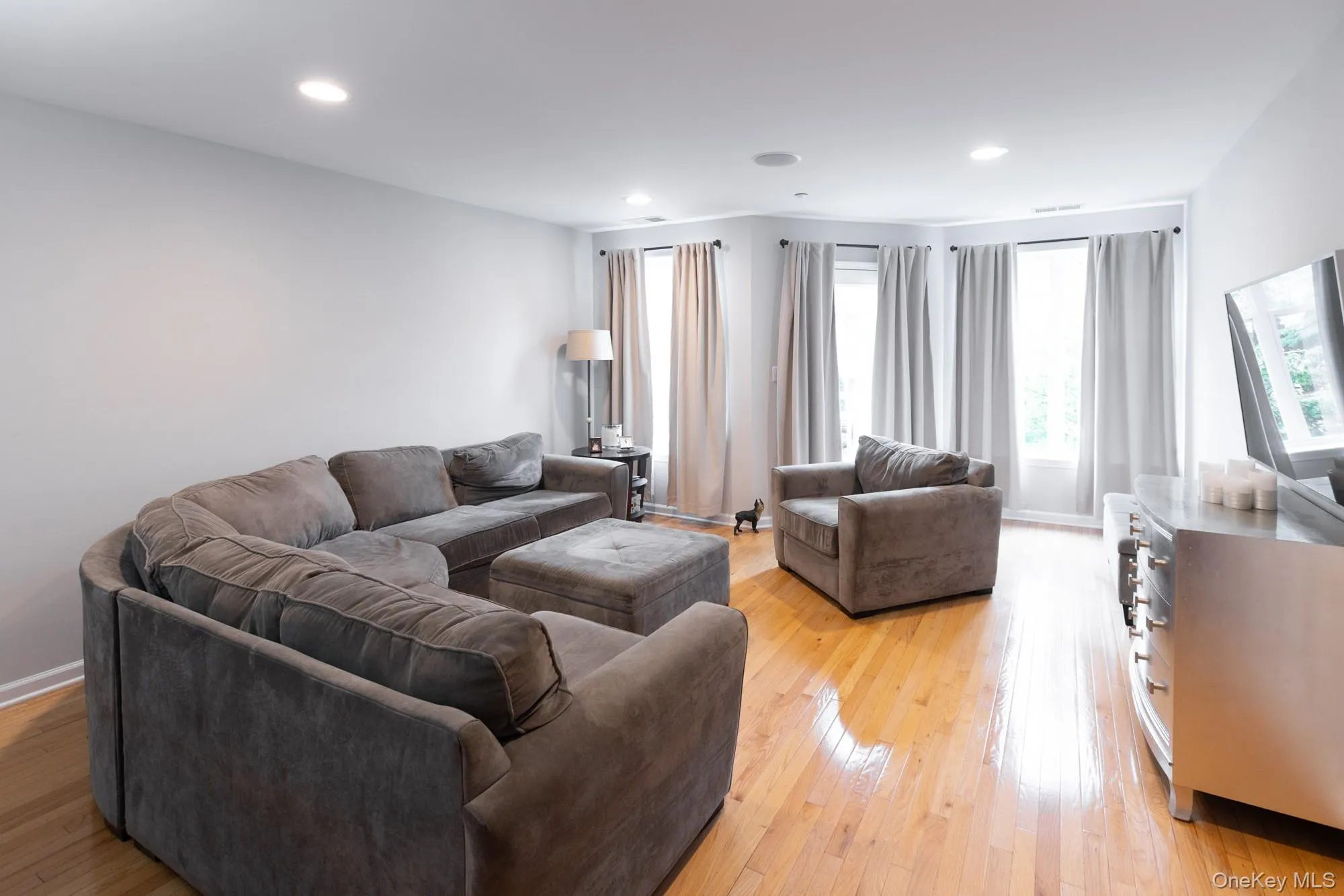 32 Bridge Lane, Haverstraw, NY, 2 Bedrooms Bedrooms, 7 Rooms Rooms,2 BathroomsBathrooms,Residential,For Rent,Bridge,0,1044083 32 Bridge Lane, Haverstraw, NY, 2 Bedrooms Bedrooms, 7 Rooms Rooms,2 BathroomsBathrooms,Residential,For Rent,Bridge,0,1044083