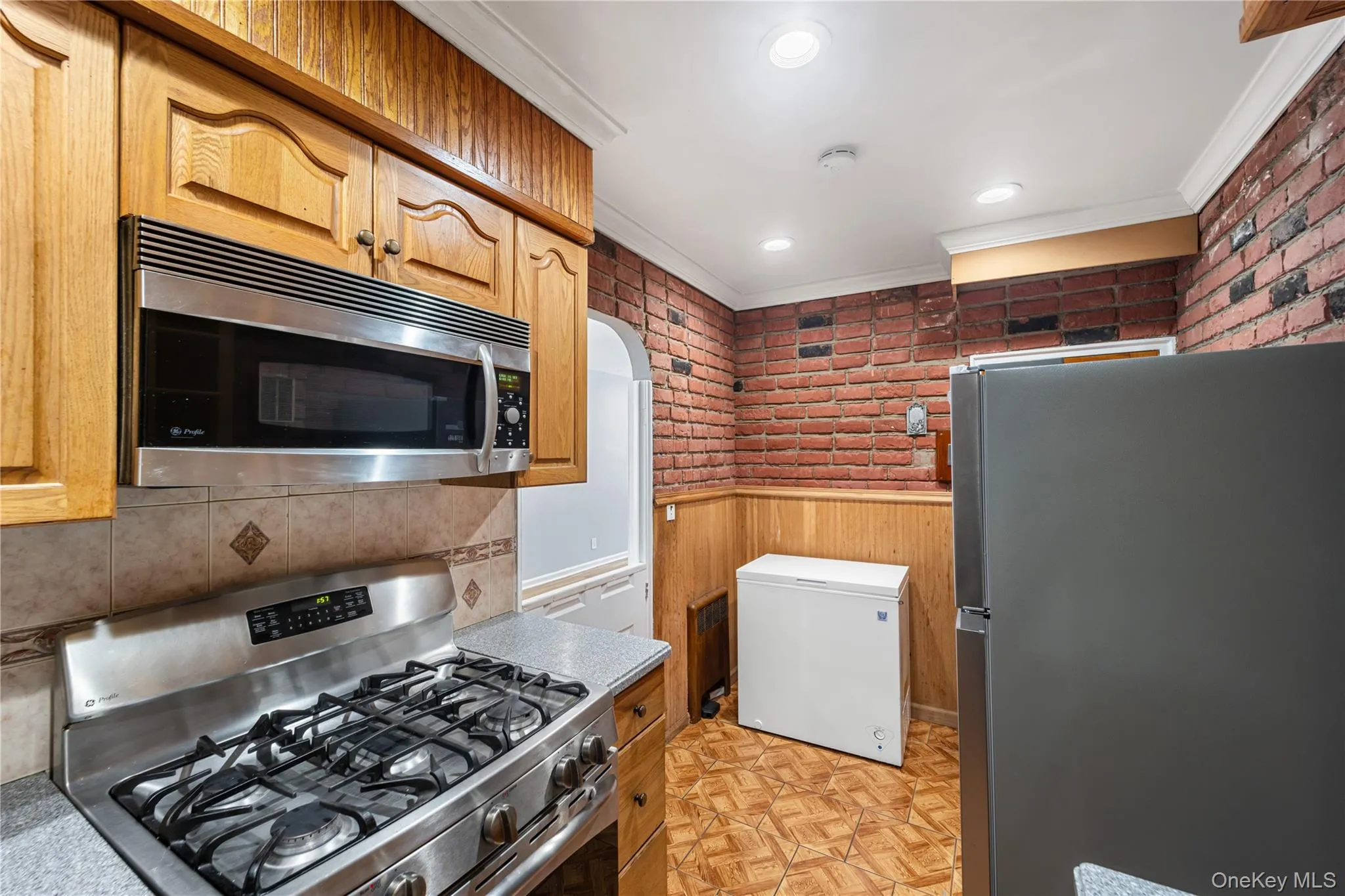 4225 Wilder Avenue, New York, NY, 3 Bedrooms Bedrooms, 5 Rooms Rooms,1 BathroomBathrooms,Residential Lease,For Rent,Wilder,0,1044084 4225 Wilder Avenue, New York, NY, 3 Bedrooms Bedrooms, 5 Rooms Rooms,1 BathroomBathrooms,Residential Lease,For Rent,Wilder,0,1044084