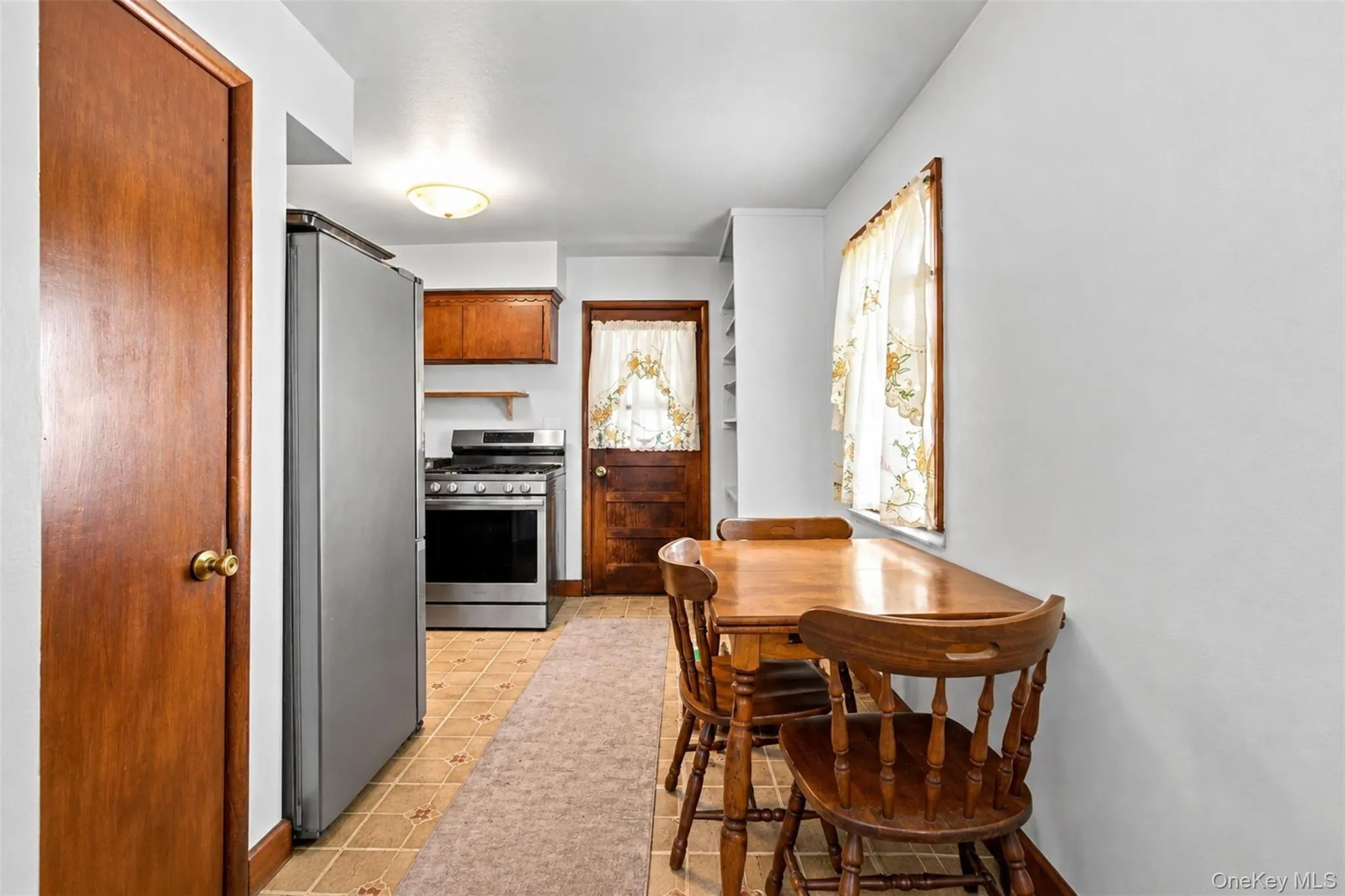 6 Hillside Avenue, Ramapo, NY, 2 Bedrooms Bedrooms, 4 Rooms Rooms,1 BathroomBathrooms,Residential,For Rent,Hillside,0,1044085 6 Hillside Avenue, Ramapo, NY, 2 Bedrooms Bedrooms, 4 Rooms Rooms,1 BathroomBathrooms,Residential,For Rent,Hillside,0,1044085