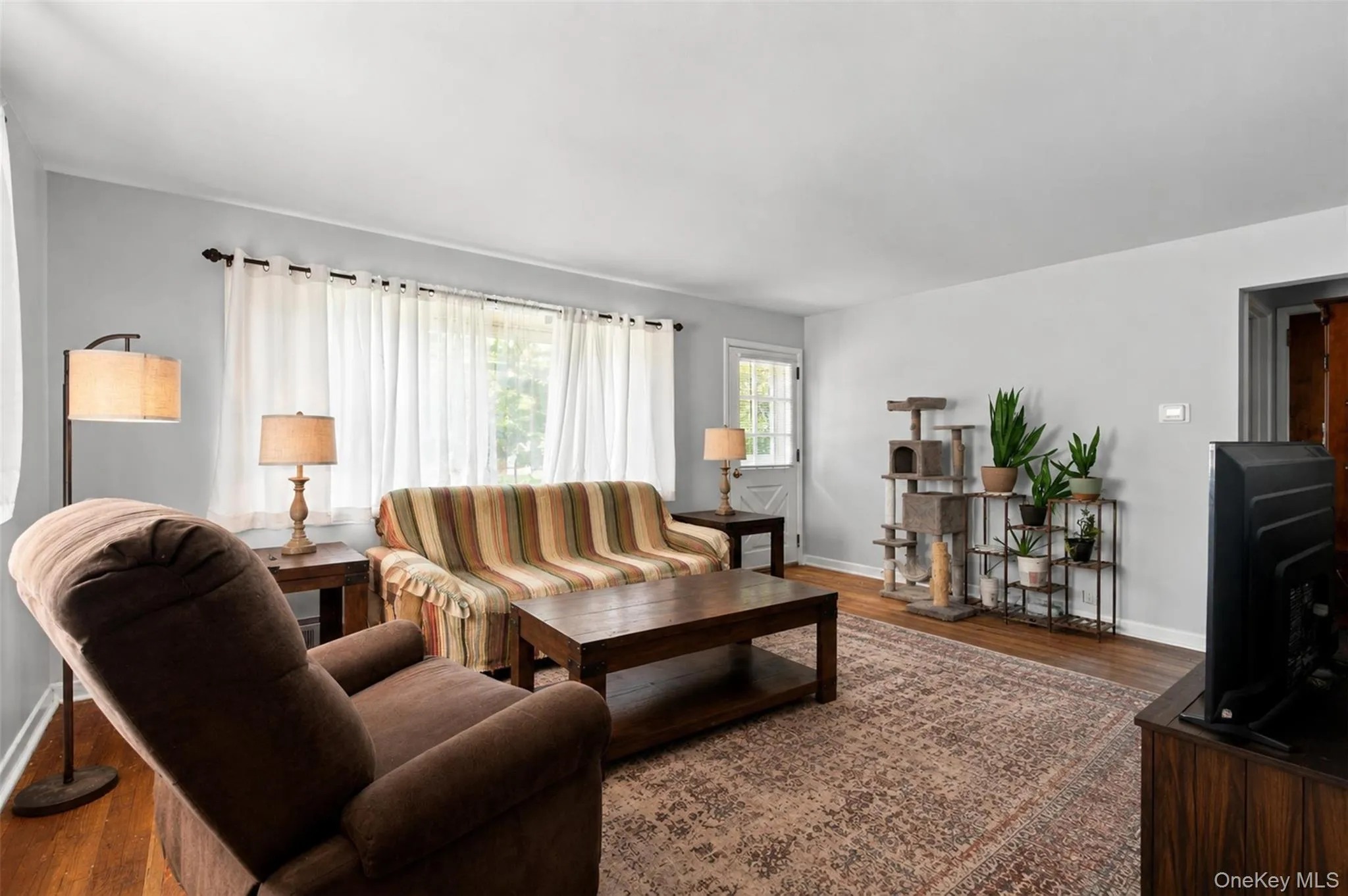 6 Hillside Avenue, Ramapo, NY, 2 Bedrooms Bedrooms, 4 Rooms Rooms,1 BathroomBathrooms,Residential,For Rent,Hillside,0,1044085 6 Hillside Avenue, Ramapo, NY, 2 Bedrooms Bedrooms, 4 Rooms Rooms,1 BathroomBathrooms,Residential,For Rent,Hillside,0,1044085