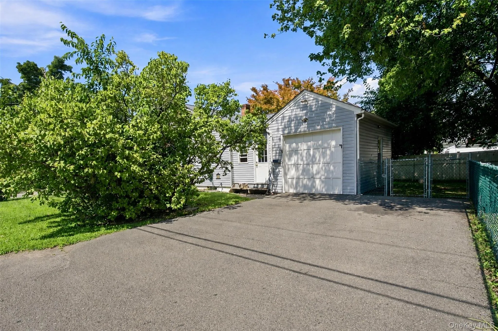 6 Hillside Avenue, Ramapo, NY, 2 Bedrooms Bedrooms, 4 Rooms Rooms,1 BathroomBathrooms,Residential,For Rent,Hillside,0,1044085 6 Hillside Avenue, Ramapo, NY, 2 Bedrooms Bedrooms, 4 Rooms Rooms,1 BathroomBathrooms,Residential,For Rent,Hillside,0,1044085