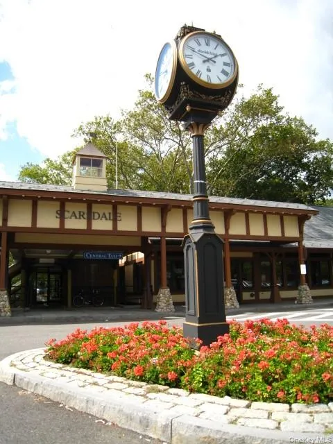 Downtown Scarsdale is a quaint village with plenty of shopping and restaurants and has its own Metro North Train Station. Grand Central Terminal is only a 28 minute train ride. There is also a bike and walking trail that leads from the train station along the Bronx River thru the picturesque Garth Woods. Also enjoy the free summer concert in the park series. Downtown Scarsdale is a quaint village with plenty of shopping and restaurants and has its own Metro North Train Station. Grand Central Terminal is only a 28 minute train ride. There is also a bike and walking trail that leads from the train station along the Bronx River thru the picturesque Garth Woods. Also enjoy the free summer concert in the park series.