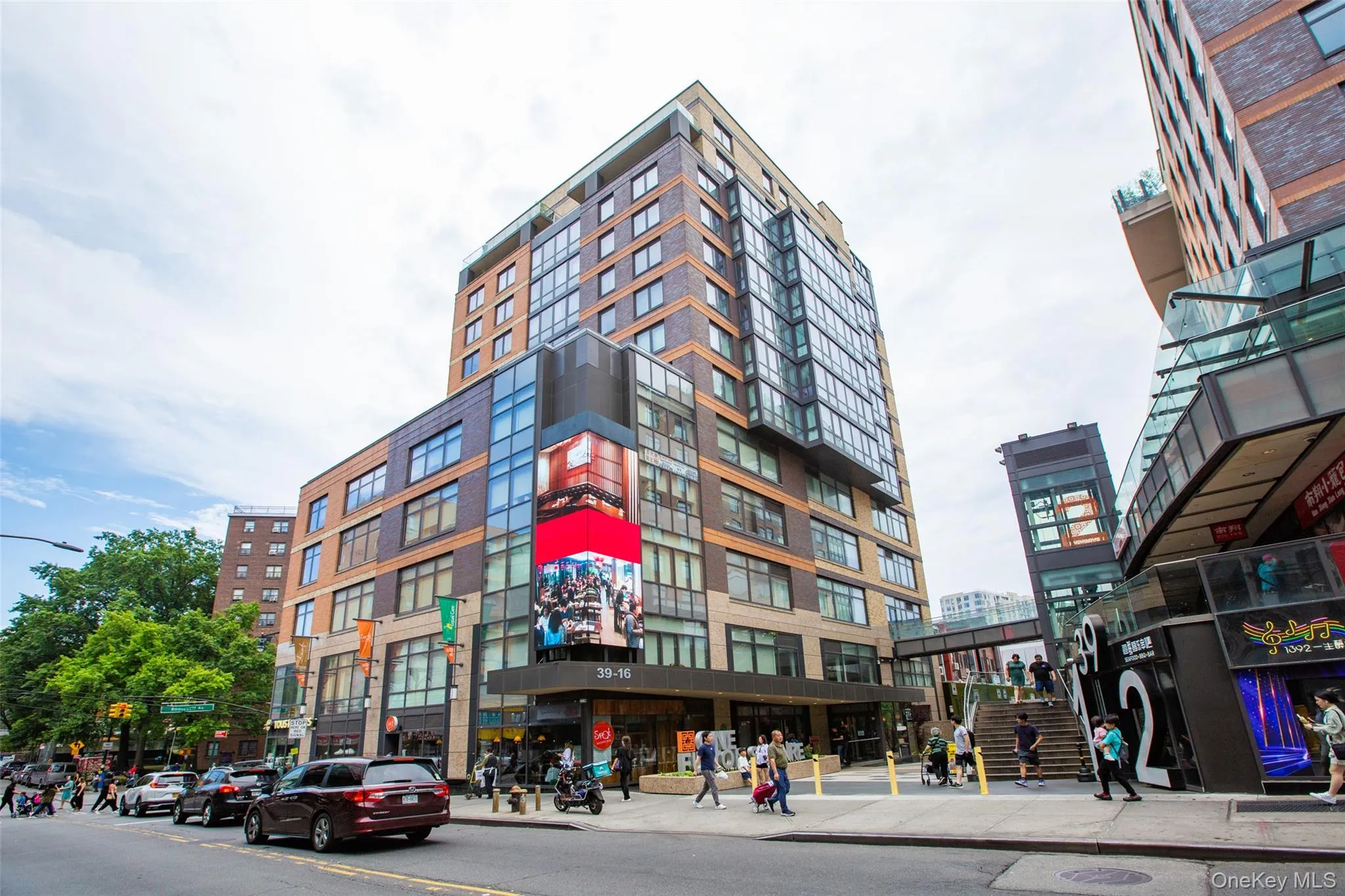39-16 Prince Street, New York, NY, 3 Bedrooms Bedrooms, 10 Rooms Rooms,3 BathroomsBathrooms,Residential,For Rent,Prince,0,1044091 39-16 Prince Street, New York, NY, 3 Bedrooms Bedrooms, 10 Rooms Rooms,3 BathroomsBathrooms,Residential,For Rent,Prince,0,1044091