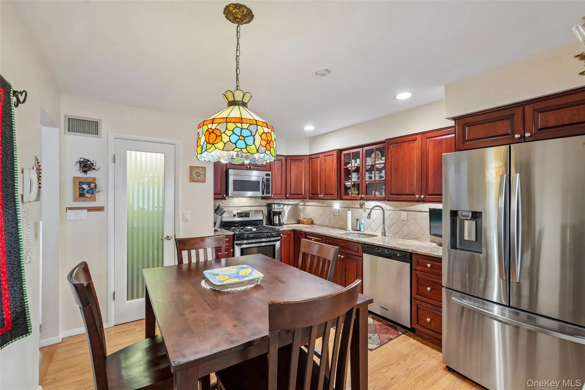 164 Route 303, Clarkstown, NY, 3 Bedrooms Bedrooms, 8 Rooms Rooms,2 BathroomsBathrooms,Residential,For Rent,Route 303,0,1044092 164 Route 303, Clarkstown, NY, 3 Bedrooms Bedrooms, 8 Rooms Rooms,2 BathroomsBathrooms,Residential,For Rent,Route 303,0,1044092