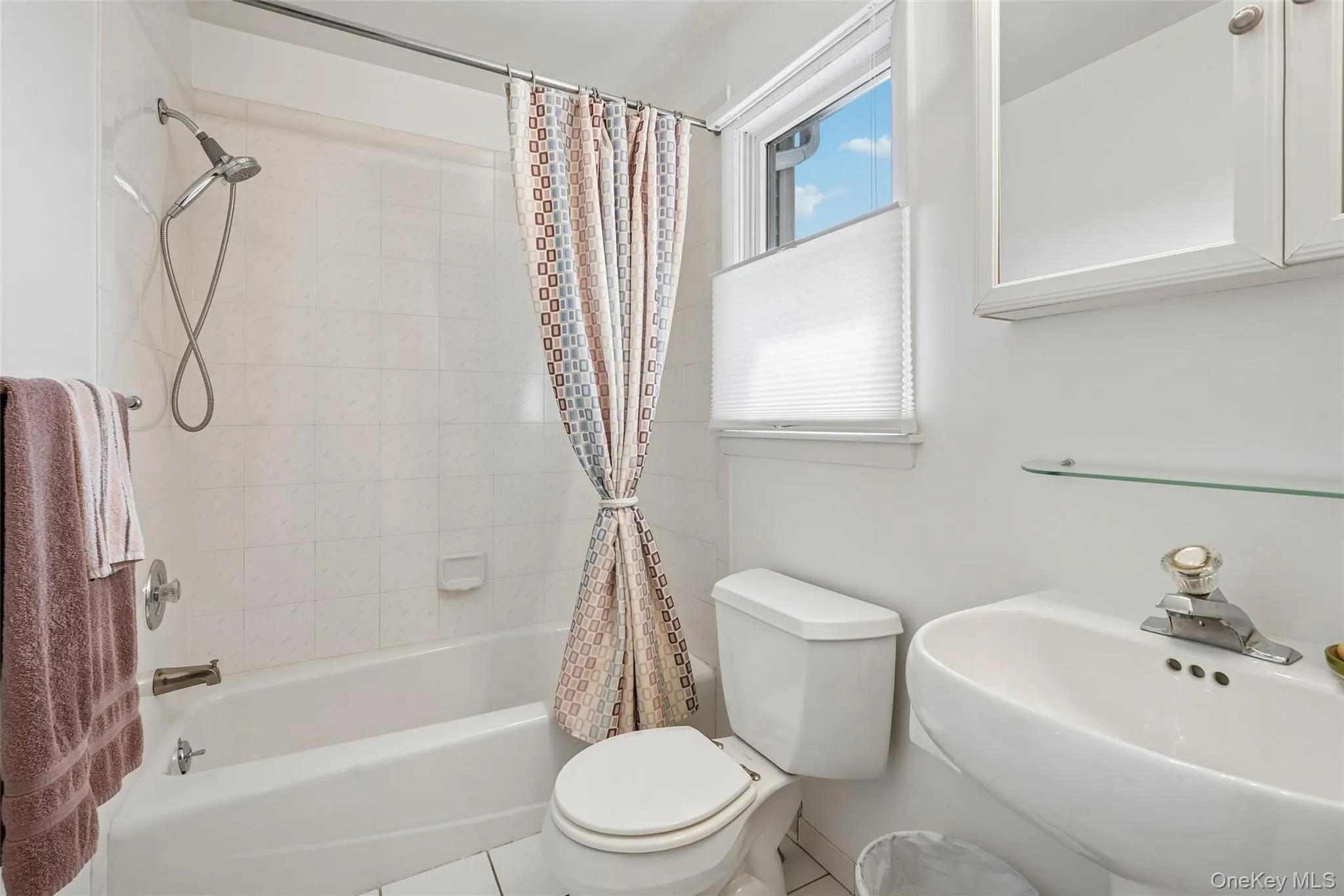 164 Route 303, Clarkstown, NY, 3 Bedrooms Bedrooms, 8 Rooms Rooms,2 BathroomsBathrooms,Residential,For Rent,Route 303,0,1044092 164 Route 303, Clarkstown, NY, 3 Bedrooms Bedrooms, 8 Rooms Rooms,2 BathroomsBathrooms,Residential,For Rent,Route 303,0,1044092