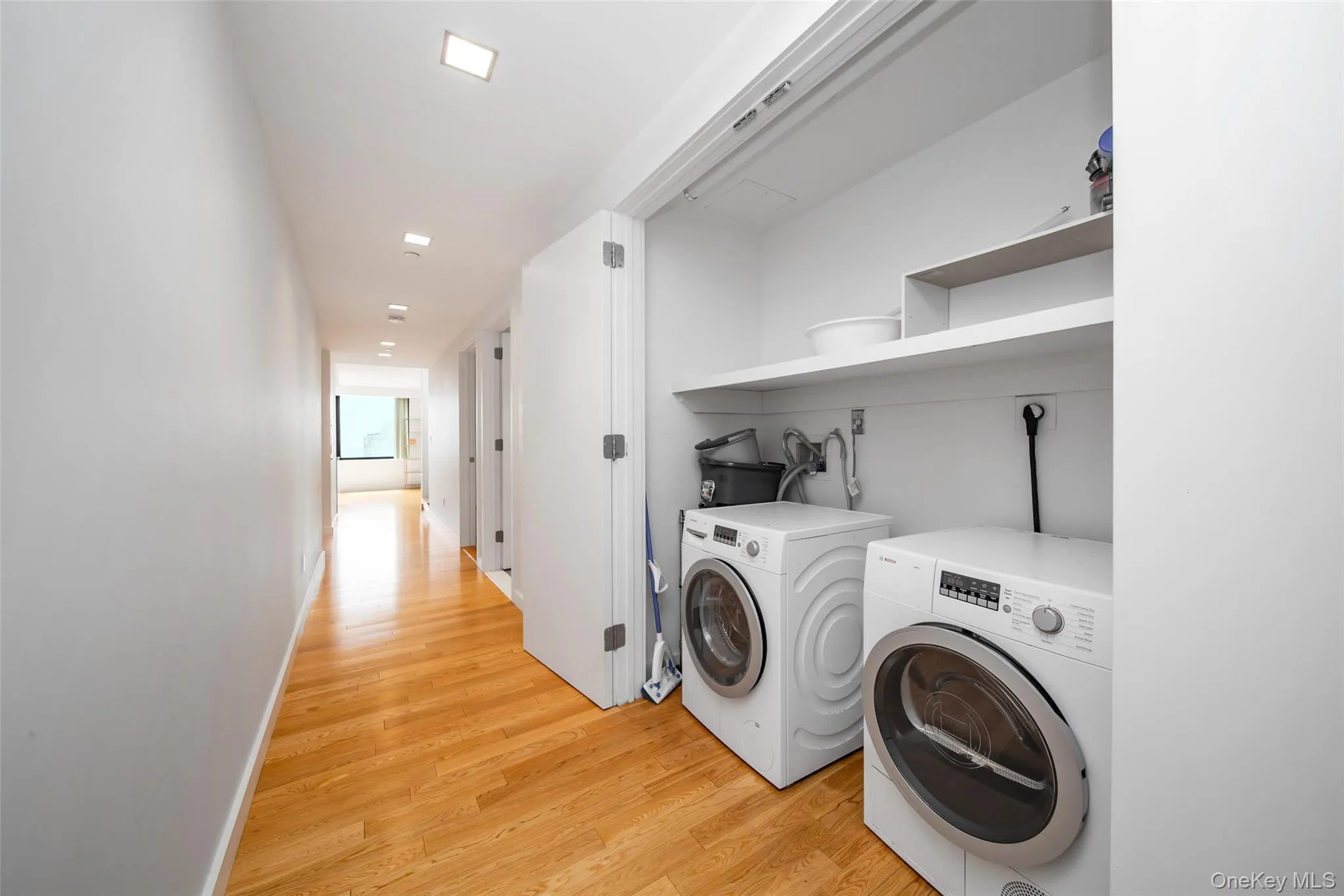 39-16 Prince Street, New York, NY, 3 Bedrooms Bedrooms, 10 Rooms Rooms,3 BathroomsBathrooms,Residential Lease,For Rent,Prince,0,1044093 39-16 Prince Street, New York, NY, 3 Bedrooms Bedrooms, 10 Rooms Rooms,3 BathroomsBathrooms,Residential Lease,For Rent,Prince,0,1044093