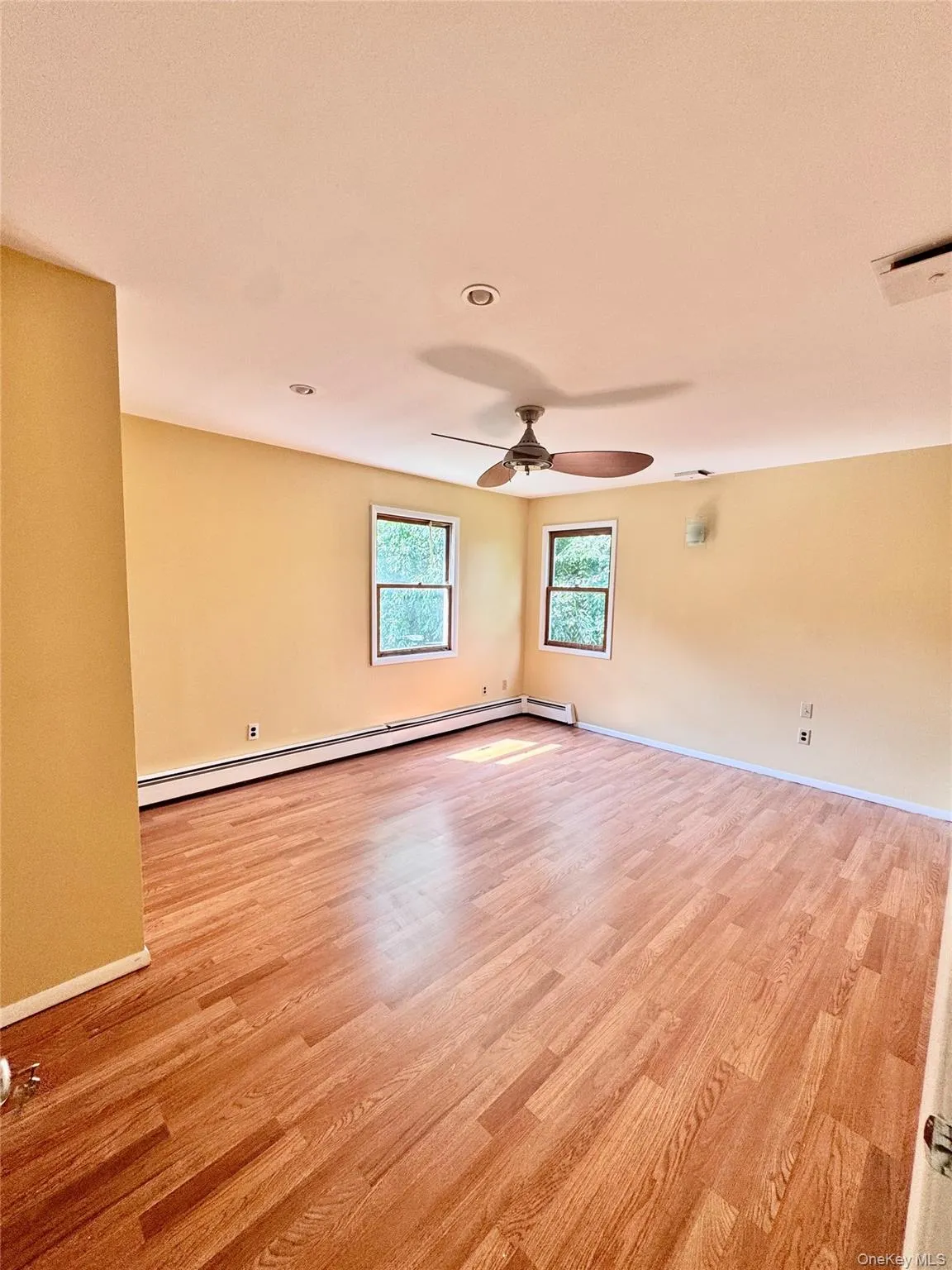 260 Oceanside Street, Islip, NY, 4 Bedrooms Bedrooms, 8 Rooms Rooms,1 BathroomBathrooms,Residential Lease,For Rent,Oceanside,0,1044107 260 Oceanside Street, Islip, NY, 4 Bedrooms Bedrooms, 8 Rooms Rooms,1 BathroomBathrooms,Residential Lease,For Rent,Oceanside,0,1044107