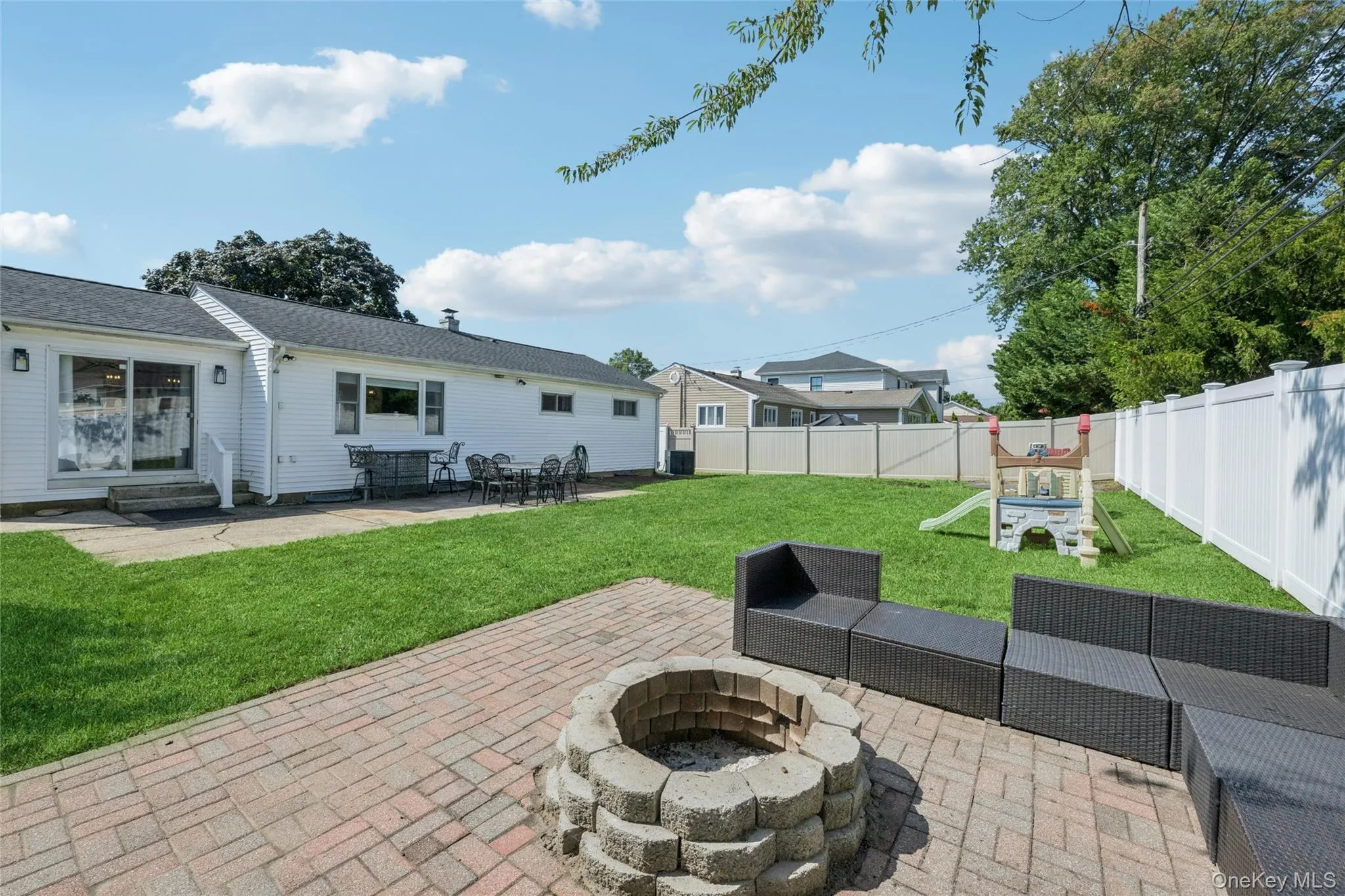 12 Lillian Lane, Oyster Bay, NY, 3 Bedrooms Bedrooms, 6 Rooms Rooms,2 BathroomsBathrooms,Residential,For Rent,Lillian,0,1044110 12 Lillian Lane, Oyster Bay, NY, 3 Bedrooms Bedrooms, 6 Rooms Rooms,2 BathroomsBathrooms,Residential,For Rent,Lillian,0,1044110