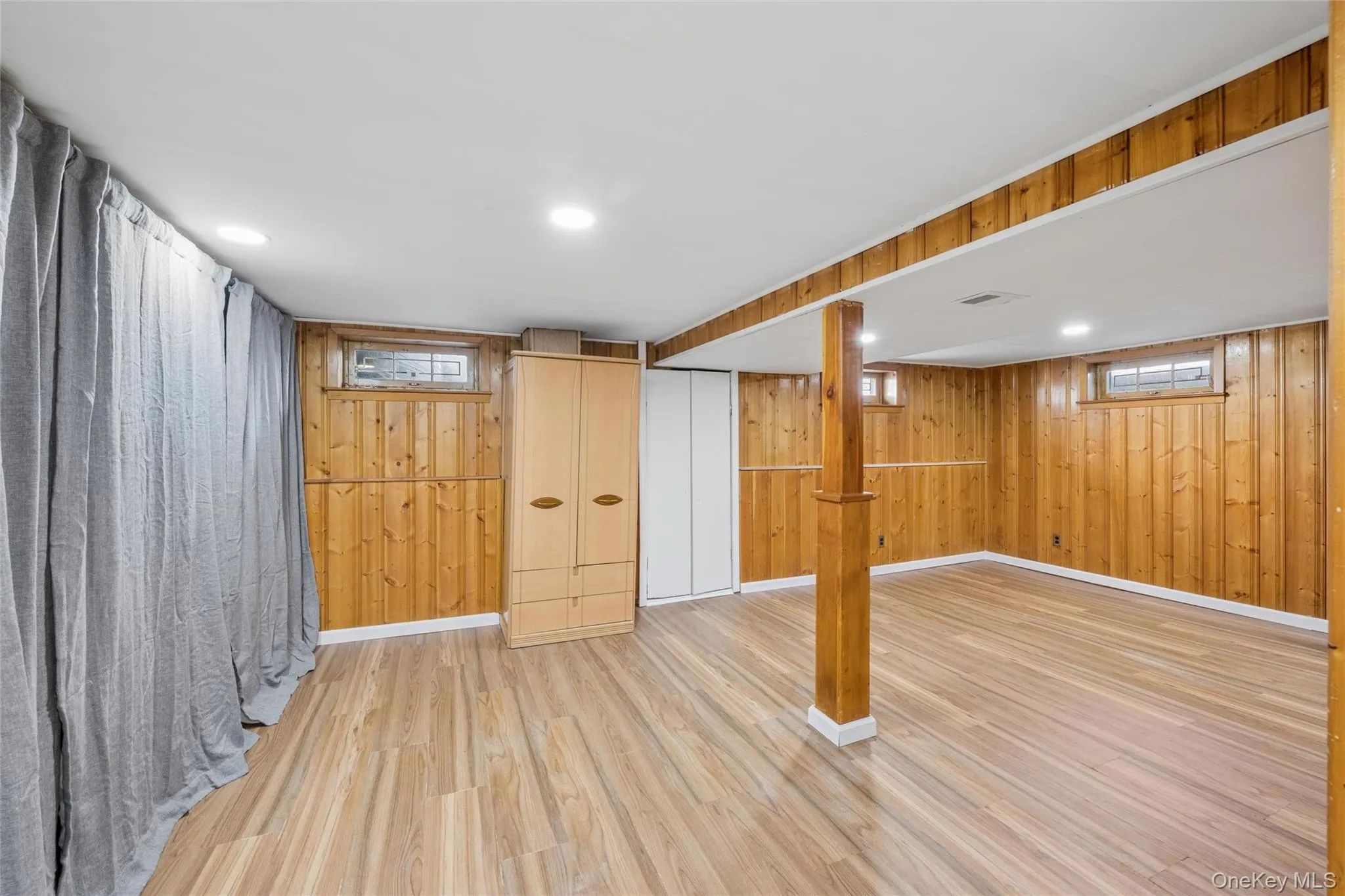 12 Lillian Lane, Oyster Bay, NY, 3 Bedrooms Bedrooms, 6 Rooms Rooms,2 BathroomsBathrooms,Residential,For Rent,Lillian,0,1044110 12 Lillian Lane, Oyster Bay, NY, 3 Bedrooms Bedrooms, 6 Rooms Rooms,2 BathroomsBathrooms,Residential,For Rent,Lillian,0,1044110