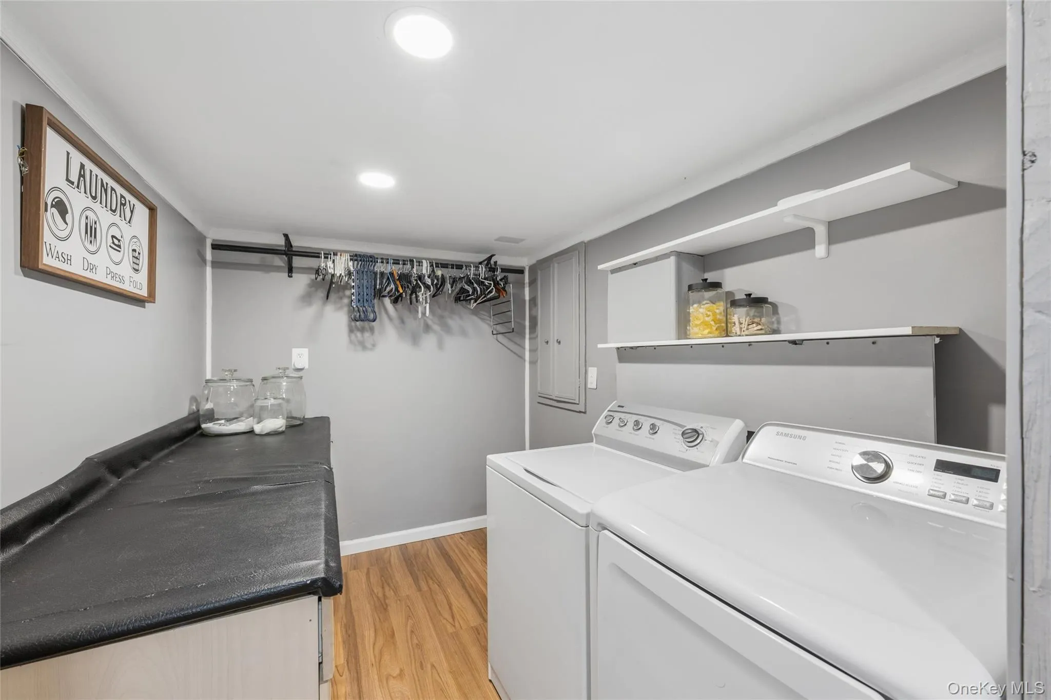 12 Lillian Lane, Oyster Bay, NY, 3 Bedrooms Bedrooms, 6 Rooms Rooms,2 BathroomsBathrooms,Residential,For Rent,Lillian,0,1044110 12 Lillian Lane, Oyster Bay, NY, 3 Bedrooms Bedrooms, 6 Rooms Rooms,2 BathroomsBathrooms,Residential,For Rent,Lillian,0,1044110