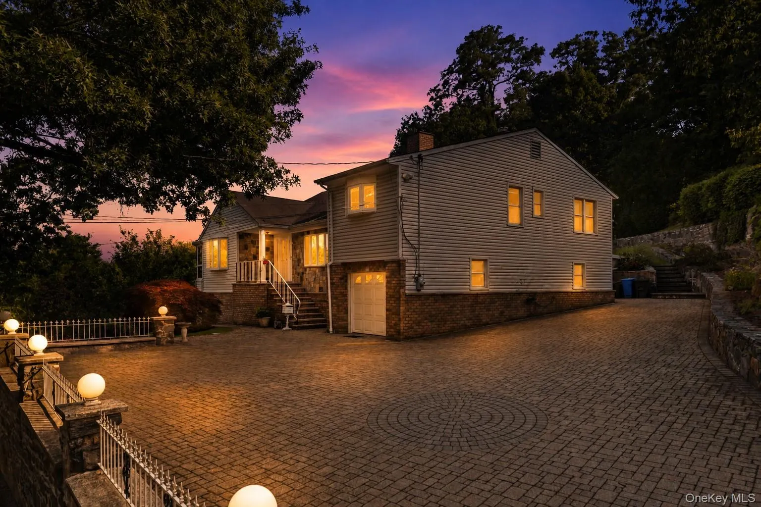 81 Avondale Road, Yonkers, NY, 4 Bedrooms Bedrooms, 12 Rooms Rooms,3 BathroomsBathrooms,Residential,For Rent,Avondale,0,1044113 81 Avondale Road, Yonkers, NY, 4 Bedrooms Bedrooms, 12 Rooms Rooms,3 BathroomsBathrooms,Residential,For Rent,Avondale,0,1044113