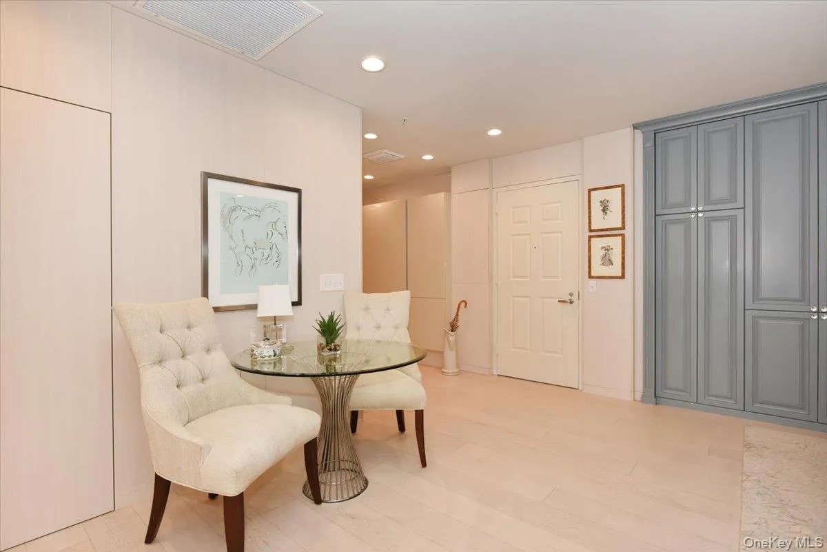 100 Harbor View Drive, North Hempstead, NY, 2 Bedrooms Bedrooms, 5 Rooms Rooms,3 BathroomsBathrooms,Residential,For Rent,Harbor View,0,1044121 100 Harbor View Drive, North Hempstead, NY, 2 Bedrooms Bedrooms, 5 Rooms Rooms,3 BathroomsBathrooms,Residential,For Rent,Harbor View,0,1044121