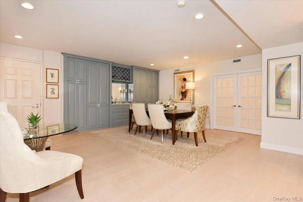 100 Harbor View Drive, North Hempstead, NY, 2 Bedrooms Bedrooms, 5 Rooms Rooms,3 BathroomsBathrooms,Residential,For Rent,Harbor View,0,1044121 100 Harbor View Drive, North Hempstead, NY, 2 Bedrooms Bedrooms, 5 Rooms Rooms,3 BathroomsBathrooms,Residential,For Rent,Harbor View,0,1044121