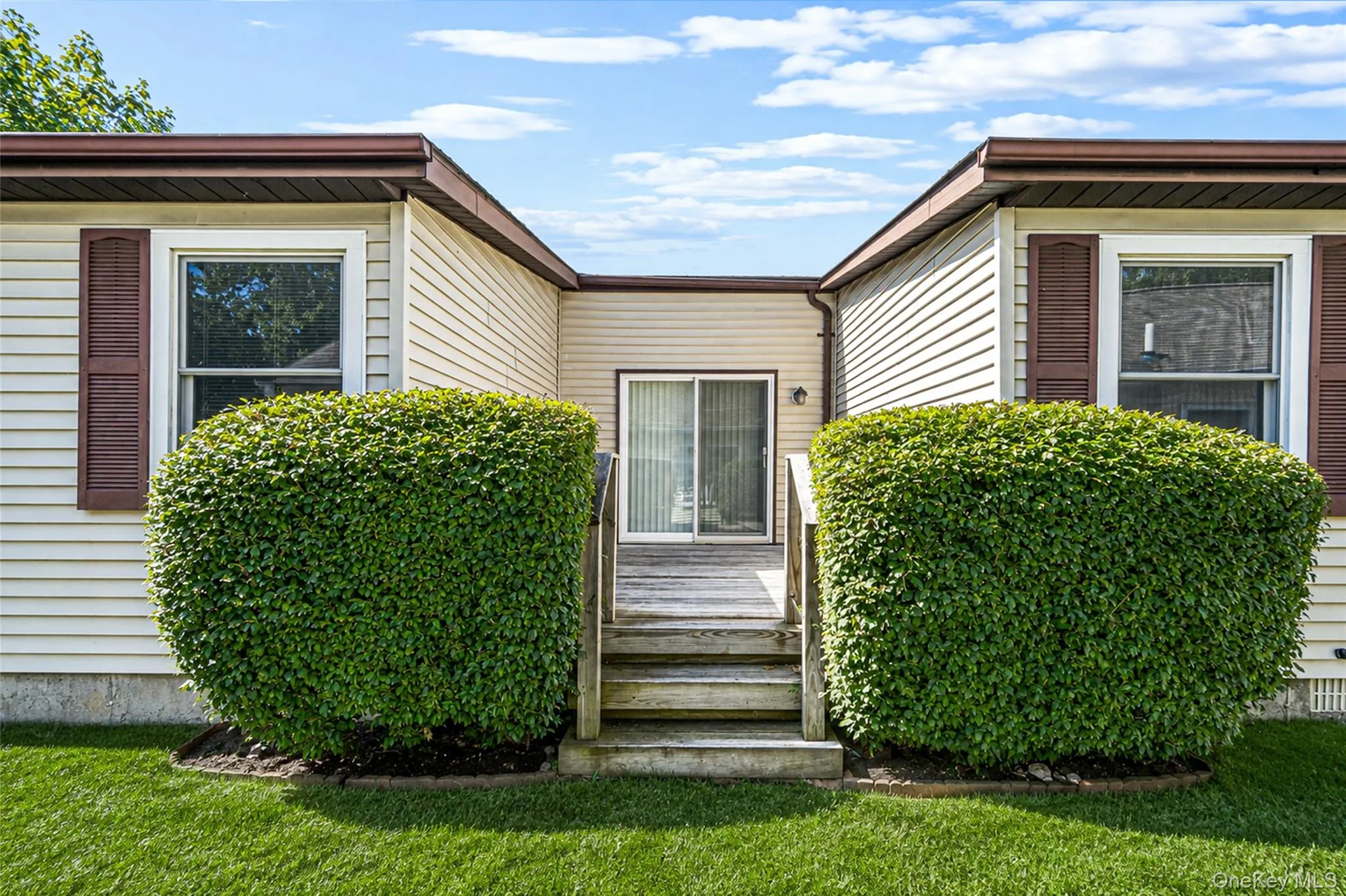 17 Dogwood Lane, Brookhaven, NY, 2 Bedrooms Bedrooms, 6 Rooms Rooms,2 BathroomsBathrooms,Residential,For Rent,Dogwood,0,1044125 17 Dogwood Lane, Brookhaven, NY, 2 Bedrooms Bedrooms, 6 Rooms Rooms,2 BathroomsBathrooms,Residential,For Rent,Dogwood,0,1044125