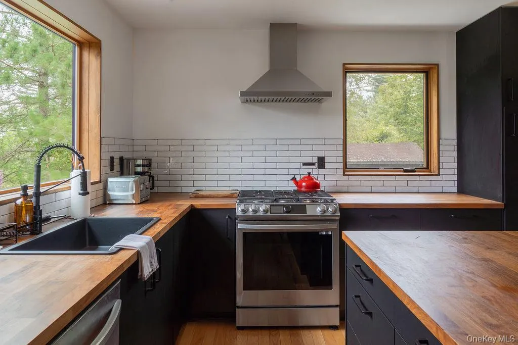 7 Morgan Road, Rockland, NY, 3 Bedrooms Bedrooms, 8 Rooms Rooms,2 BathroomsBathrooms,Residential,For Rent,Morgan,0,1044126 7 Morgan Road, Rockland, NY, 3 Bedrooms Bedrooms, 8 Rooms Rooms,2 BathroomsBathrooms,Residential,For Rent,Morgan,0,1044126