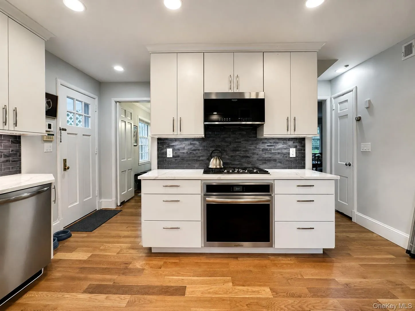 31 Griffen Avenue, Scarsdale, NY, 4 Bedrooms Bedrooms, 10 Rooms Rooms,3 BathroomsBathrooms,Residential,For Rent,Griffen,0,1044129 31 Griffen Avenue, Scarsdale, NY, 4 Bedrooms Bedrooms, 10 Rooms Rooms,3 BathroomsBathrooms,Residential,For Rent,Griffen,0,1044129
