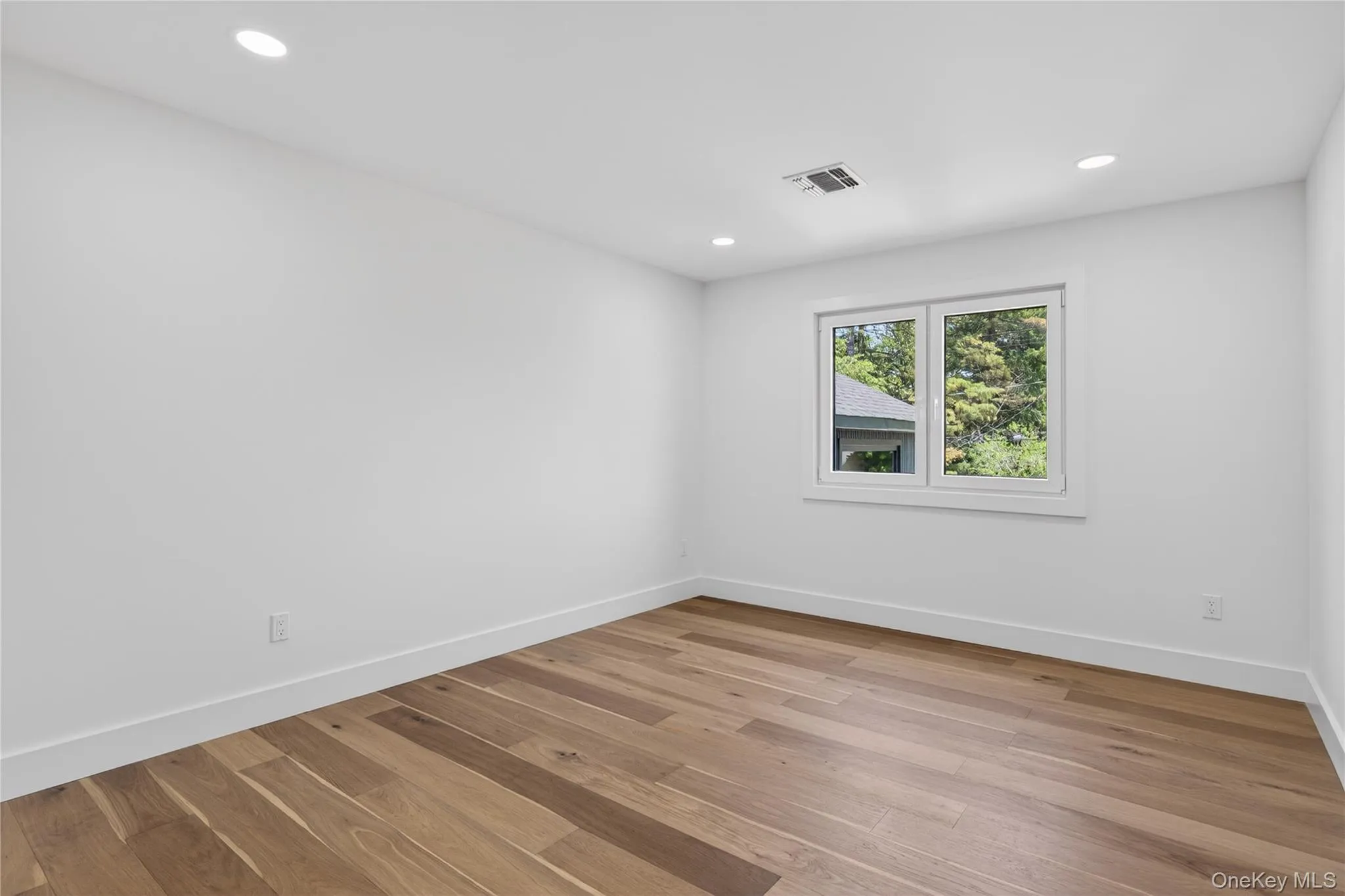 364 Old Farmingdale Road, West Babylon, NY, 5 Bedrooms Bedrooms, 10 Rooms Rooms,3 BathroomsBathrooms,Residential,For Rent,Old Farmingdale,0,1044133 364 Old Farmingdale Road, West Babylon, NY, 5 Bedrooms Bedrooms, 10 Rooms Rooms,3 BathroomsBathrooms,Residential,For Rent,Old Farmingdale,0,1044133