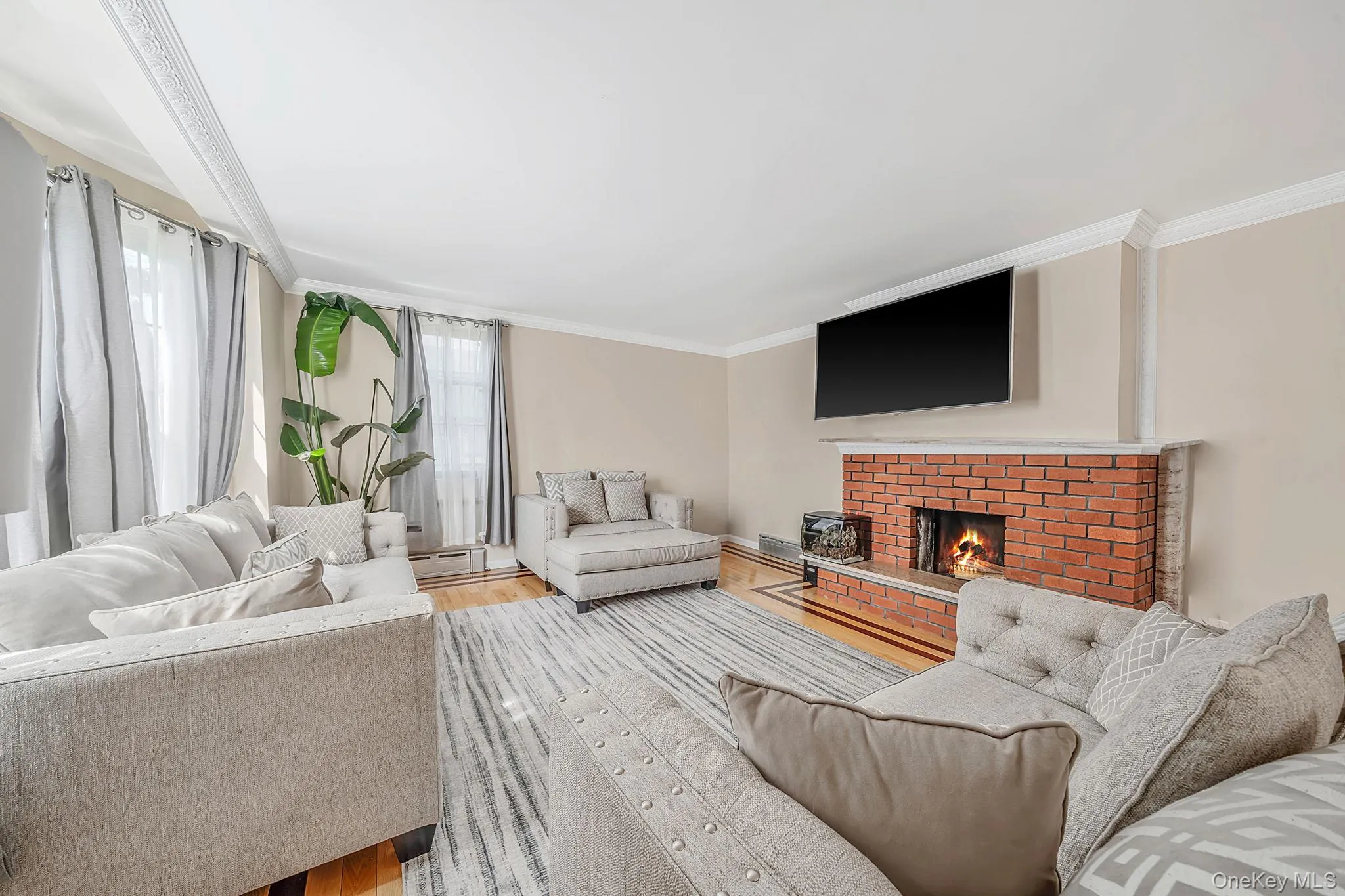 646 Clintonville Street, New York, NY, 5 Bedrooms Bedrooms, 10 Rooms Rooms,4 BathroomsBathrooms,Residential,For Rent,Clintonville,0,1044134 646 Clintonville Street, New York, NY, 5 Bedrooms Bedrooms, 10 Rooms Rooms,4 BathroomsBathrooms,Residential,For Rent,Clintonville,0,1044134