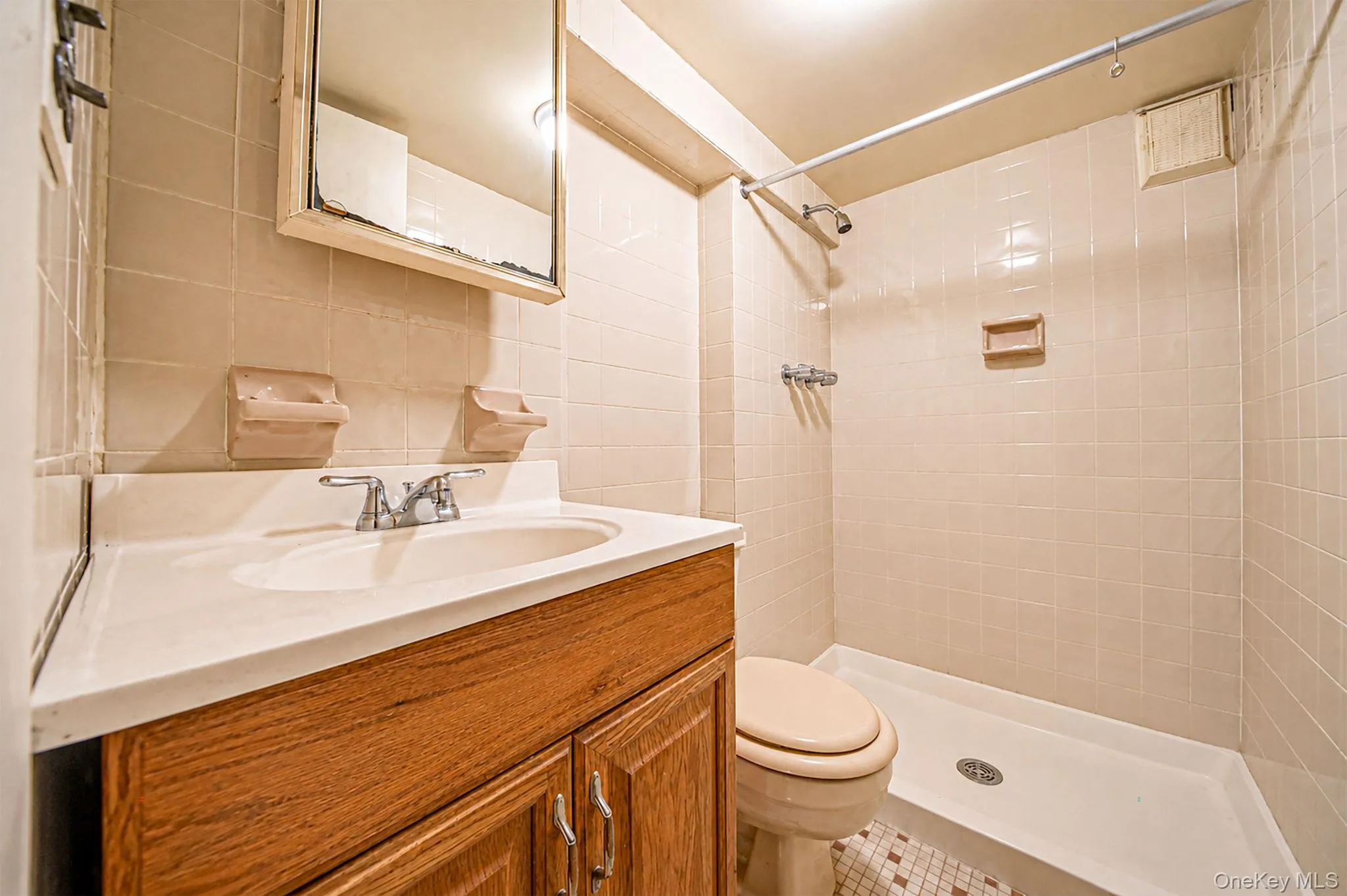 646 Clintonville Street, New York, NY, 5 Bedrooms Bedrooms, 10 Rooms Rooms,4 BathroomsBathrooms,Residential,For Rent,Clintonville,0,1044134 646 Clintonville Street, New York, NY, 5 Bedrooms Bedrooms, 10 Rooms Rooms,4 BathroomsBathrooms,Residential,For Rent,Clintonville,0,1044134