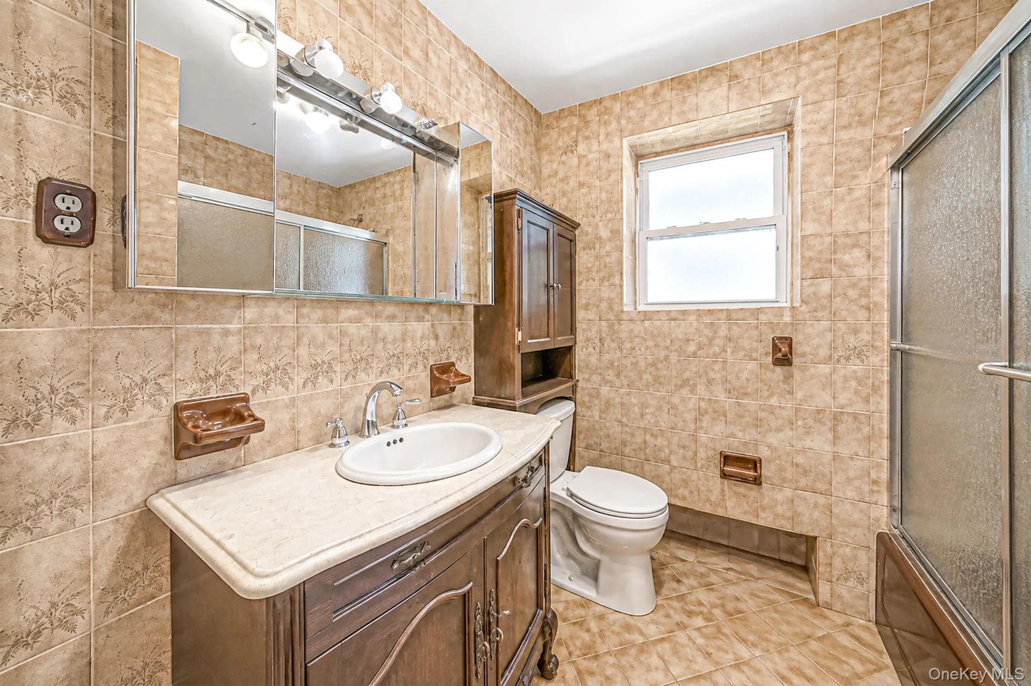 646 Clintonville Street, New York, NY, 5 Bedrooms Bedrooms, 10 Rooms Rooms,4 BathroomsBathrooms,Residential,For Rent,Clintonville,0,1044134 646 Clintonville Street, New York, NY, 5 Bedrooms Bedrooms, 10 Rooms Rooms,4 BathroomsBathrooms,Residential,For Rent,Clintonville,0,1044134