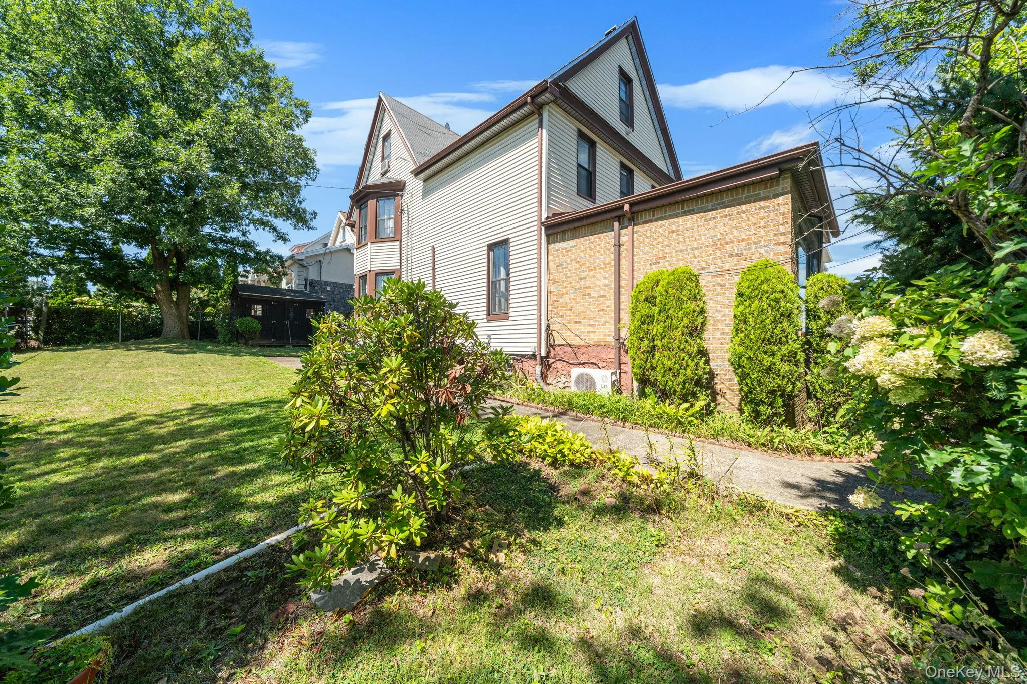 646 Clintonville Street, New York, NY, 5 Bedrooms Bedrooms, 10 Rooms Rooms,4 BathroomsBathrooms,Residential,For Rent,Clintonville,0,1044134 646 Clintonville Street, New York, NY, 5 Bedrooms Bedrooms, 10 Rooms Rooms,4 BathroomsBathrooms,Residential,For Rent,Clintonville,0,1044134