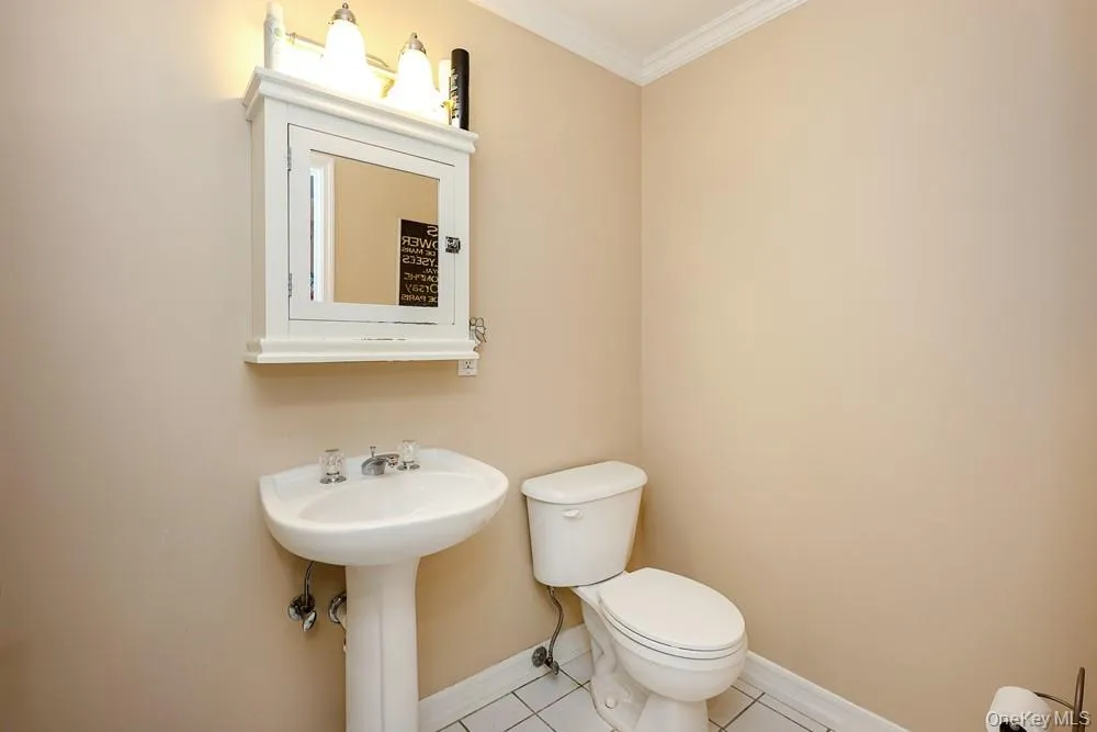 1039 Savoy Drive, Huntington, NY, 2 Bedrooms Bedrooms, 4 Rooms Rooms,2 BathroomsBathrooms,Residential,For Rent,Savoy,0,1044135 1039 Savoy Drive, Huntington, NY, 2 Bedrooms Bedrooms, 4 Rooms Rooms,2 BathroomsBathrooms,Residential,For Rent,Savoy,0,1044135