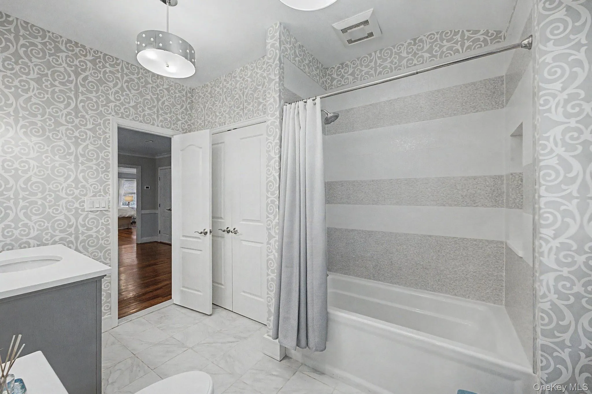 64 Cornflower Lane, Huntington, NY, 4 Bedrooms Bedrooms, 8 Rooms Rooms,3 BathroomsBathrooms,Residential,For Rent,Cornflower,0,1044136 64 Cornflower Lane, Huntington, NY, 4 Bedrooms Bedrooms, 8 Rooms Rooms,3 BathroomsBathrooms,Residential,For Rent,Cornflower,0,1044136