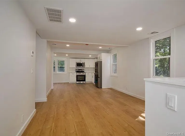 27 Brewster Drive, Carmel, NY, 3 Bedrooms Bedrooms, 3 Rooms Rooms,2 BathroomsBathrooms,Residential Lease,For Rent,Brewster,0,1044140 27 Brewster Drive, Carmel, NY, 3 Bedrooms Bedrooms, 3 Rooms Rooms,2 BathroomsBathrooms,Residential Lease,For Rent,Brewster,0,1044140