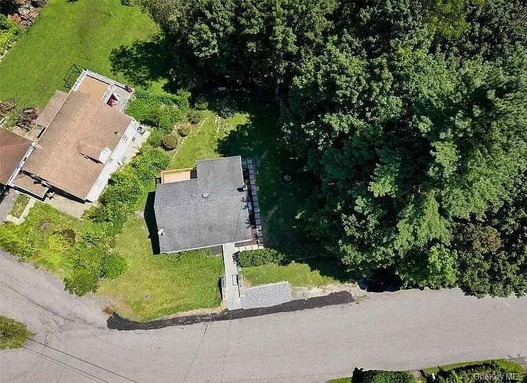 27 Brewster Drive, Carmel, NY, 3 Bedrooms Bedrooms, 3 Rooms Rooms,2 BathroomsBathrooms,Residential Lease,For Rent,Brewster,0,1044140 27 Brewster Drive, Carmel, NY, 3 Bedrooms Bedrooms, 3 Rooms Rooms,2 BathroomsBathrooms,Residential Lease,For Rent,Brewster,0,1044140