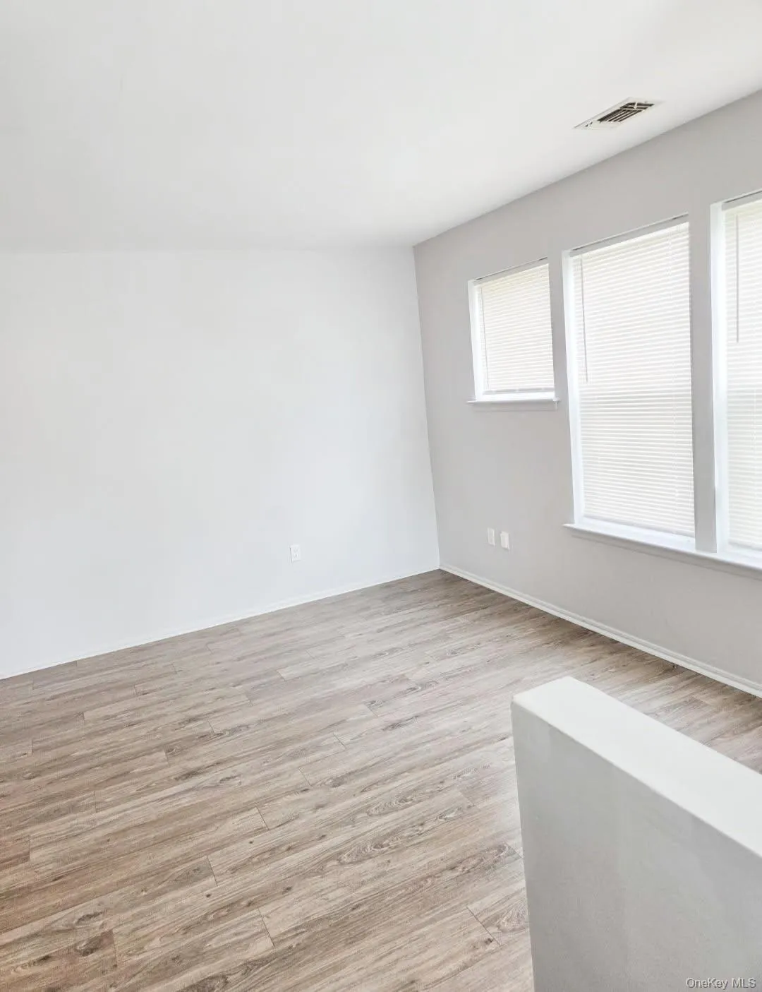 41 Maple Wing Boulevard, Islip, NY, 1 Bedroom Bedrooms, 3 Rooms Rooms,1 BathroomBathrooms,Residential Lease,For Rent,Maple Wing,0,1044143 41 Maple Wing Boulevard, Islip, NY, 1 Bedroom Bedrooms, 3 Rooms Rooms,1 BathroomBathrooms,Residential Lease,For Rent,Maple Wing,0,1044143