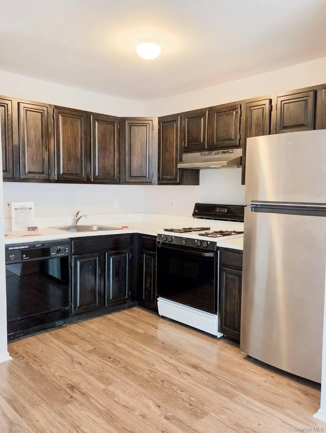 41 Maple Wing Boulevard, Islip, NY, 1 Bedroom Bedrooms, 3 Rooms Rooms,1 BathroomBathrooms,Residential Lease,For Rent,Maple Wing,0,1044143 41 Maple Wing Boulevard, Islip, NY, 1 Bedroom Bedrooms, 3 Rooms Rooms,1 BathroomBathrooms,Residential Lease,For Rent,Maple Wing,0,1044143