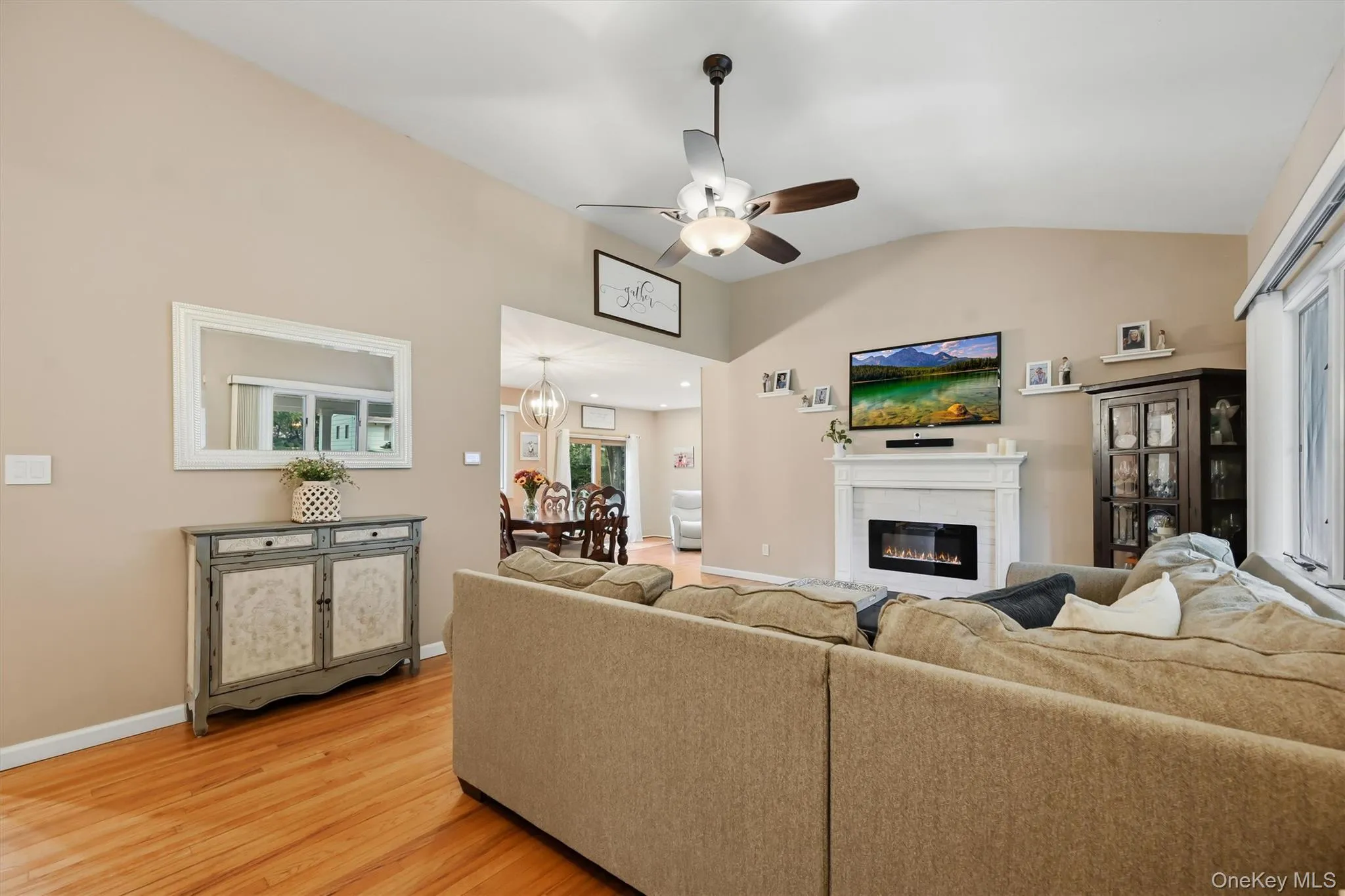 3 Richard Drive, Clarkstown, NY, 3 Bedrooms Bedrooms, 9 Rooms Rooms,1 BathroomBathrooms,Residential,For Rent,Richard,0,1044144 3 Richard Drive, Clarkstown, NY, 3 Bedrooms Bedrooms, 9 Rooms Rooms,1 BathroomBathrooms,Residential,For Rent,Richard,0,1044144