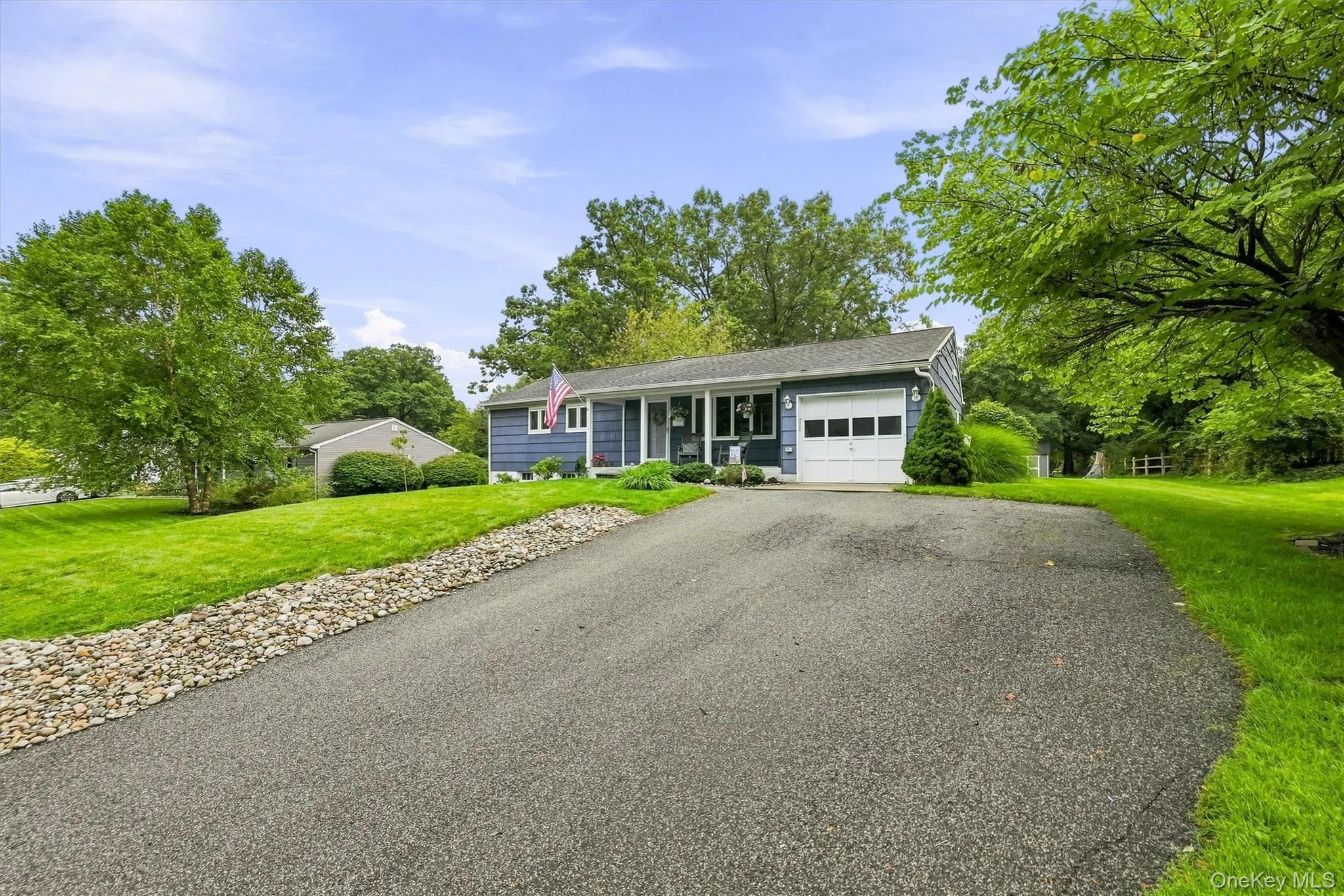 3 Richard Drive, Clarkstown, NY, 3 Bedrooms Bedrooms, 9 Rooms Rooms,1 BathroomBathrooms,Residential,For Rent,Richard,0,1044144 3 Richard Drive, Clarkstown, NY, 3 Bedrooms Bedrooms, 9 Rooms Rooms,1 BathroomBathrooms,Residential,For Rent,Richard,0,1044144